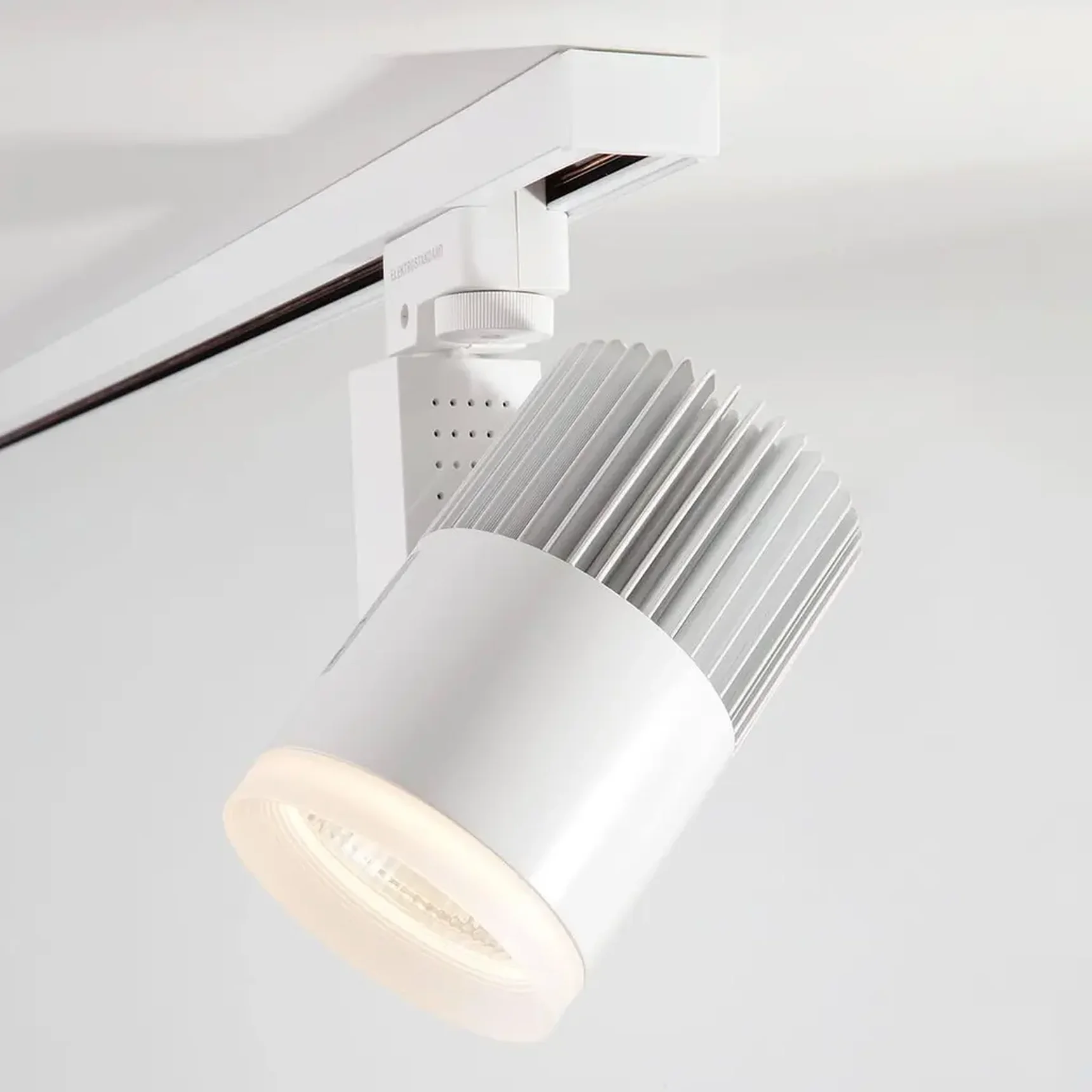 Трековый светодиодный светильник Elektrostandard Accord 30W 4200K 4690389112256