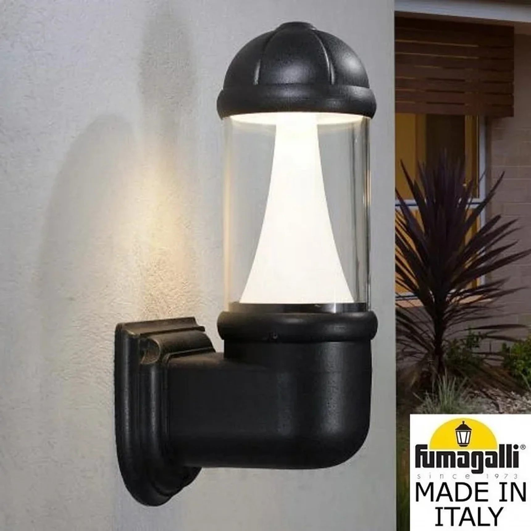Светильник уличный настенный FUMAGALLI MIRELLA D15.505.000.AXD1L.CRB Черный