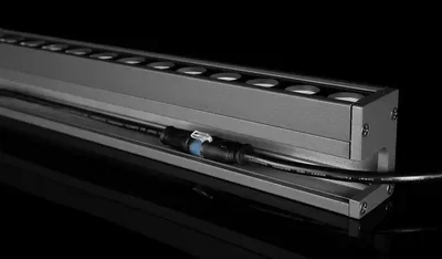 Архитектурный линейный светодиодный прожектор ЭМИТТЕР 36F-500-220-20-CW