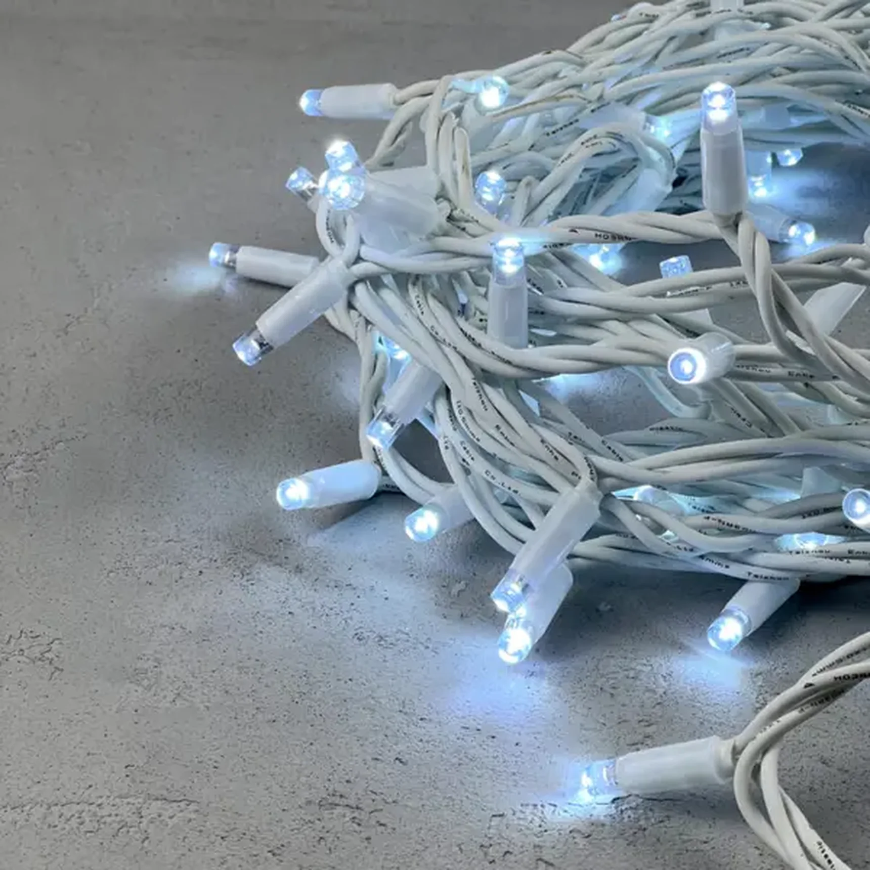 Гирлянда Нить 10м Белая 220В, 100 LED, Провод Белый Каучук, IP65