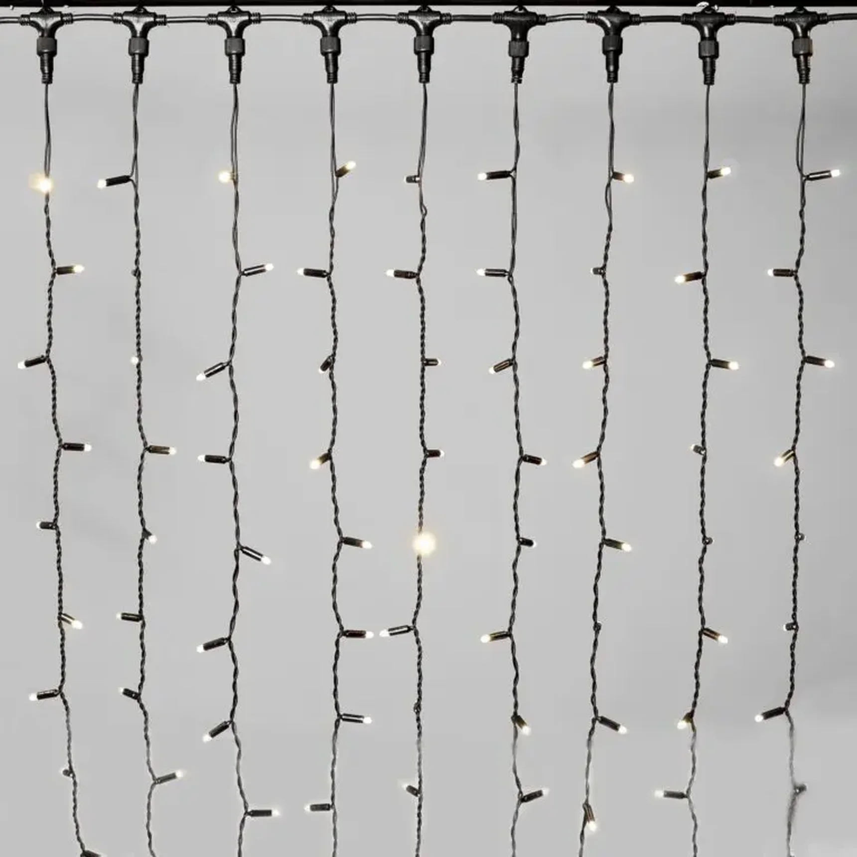 Гирлянда Занавес 2х2 м Тепло-Белый 220В, 400 LED, Провод Черный Каучук 2,3мм, IP65