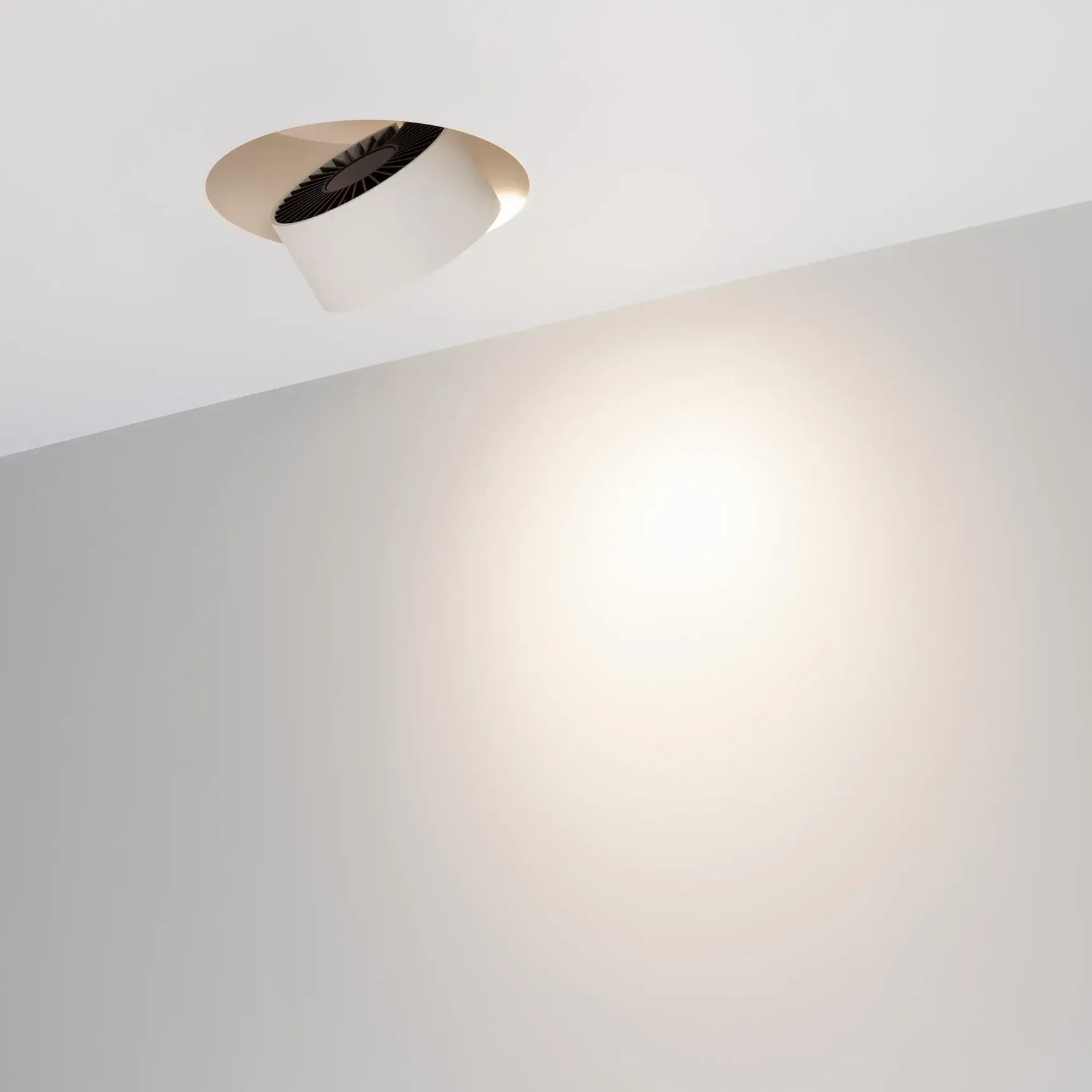 Светильник SP-PLURIO-BUILT-TRIMLESS-R160-9W Day4000 (WH-WH, 36 deg, 230V) (Arlight, IP20 Металл, 3 года)