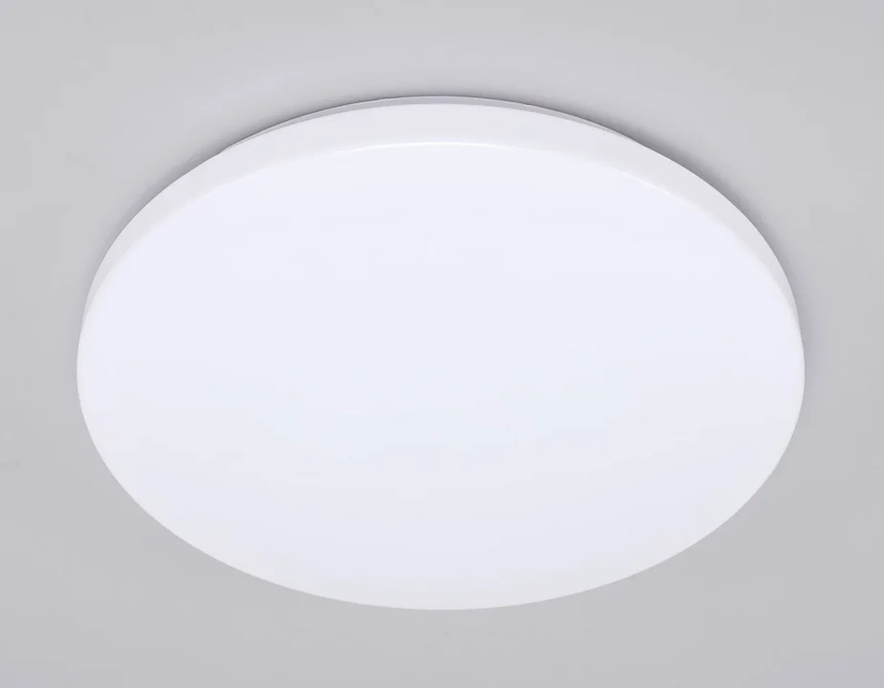 Потолочный светодиодный светильник FZ1008 WH белый 16W 6400K D230*55 (Без ПДУ)