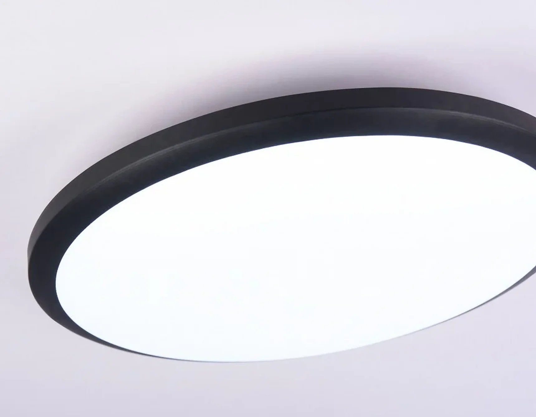 Потолочный светодиодный светильник FZ1234 BK черный IP44 42W 6400К D370*55 (Без ПДУ)