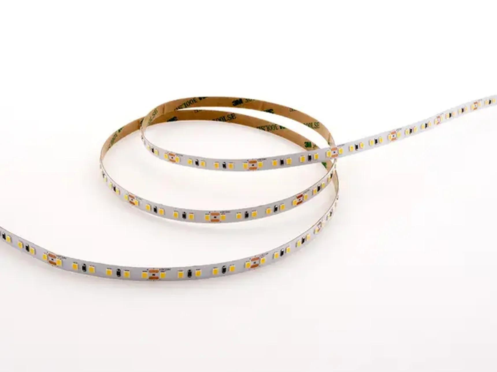 Светодиодная лента 2835 120/м (5Вт/м) 24В теплая 005881