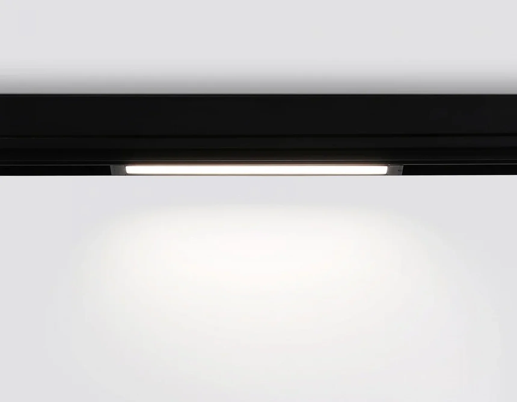 Светильник светодиодный трековый для шинопровода Magnetic GL1650 BK черный IP20 9W 4200K 220V 120° 232*25*42 (Без ПДУ)