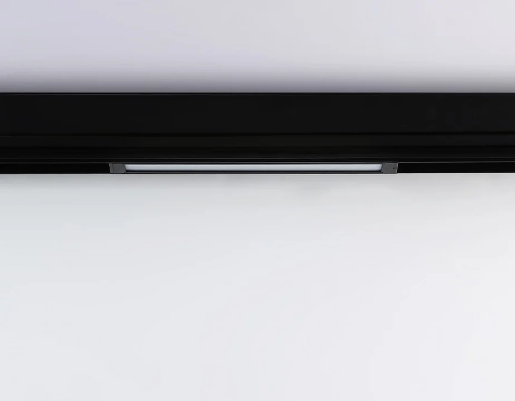 Светильник светодиодный трековый для шинопровода Magnetic GL1650 BK черный IP20 9W 4200K 220V 120° 232*25*42 (Без ПДУ)