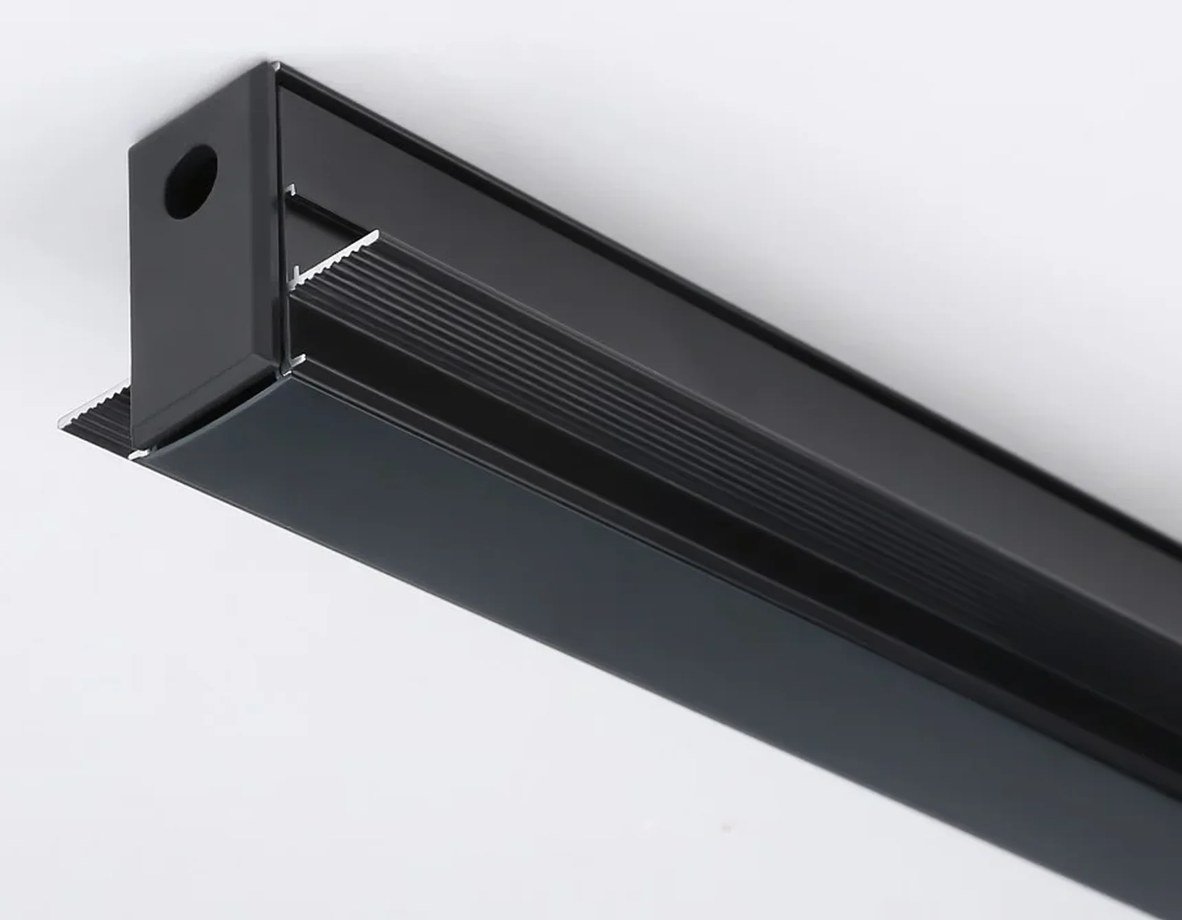 Шинопровод низковольтный встраиваемый Magnetic GL3333 BK черный IP20 48V 2000*60*46.8