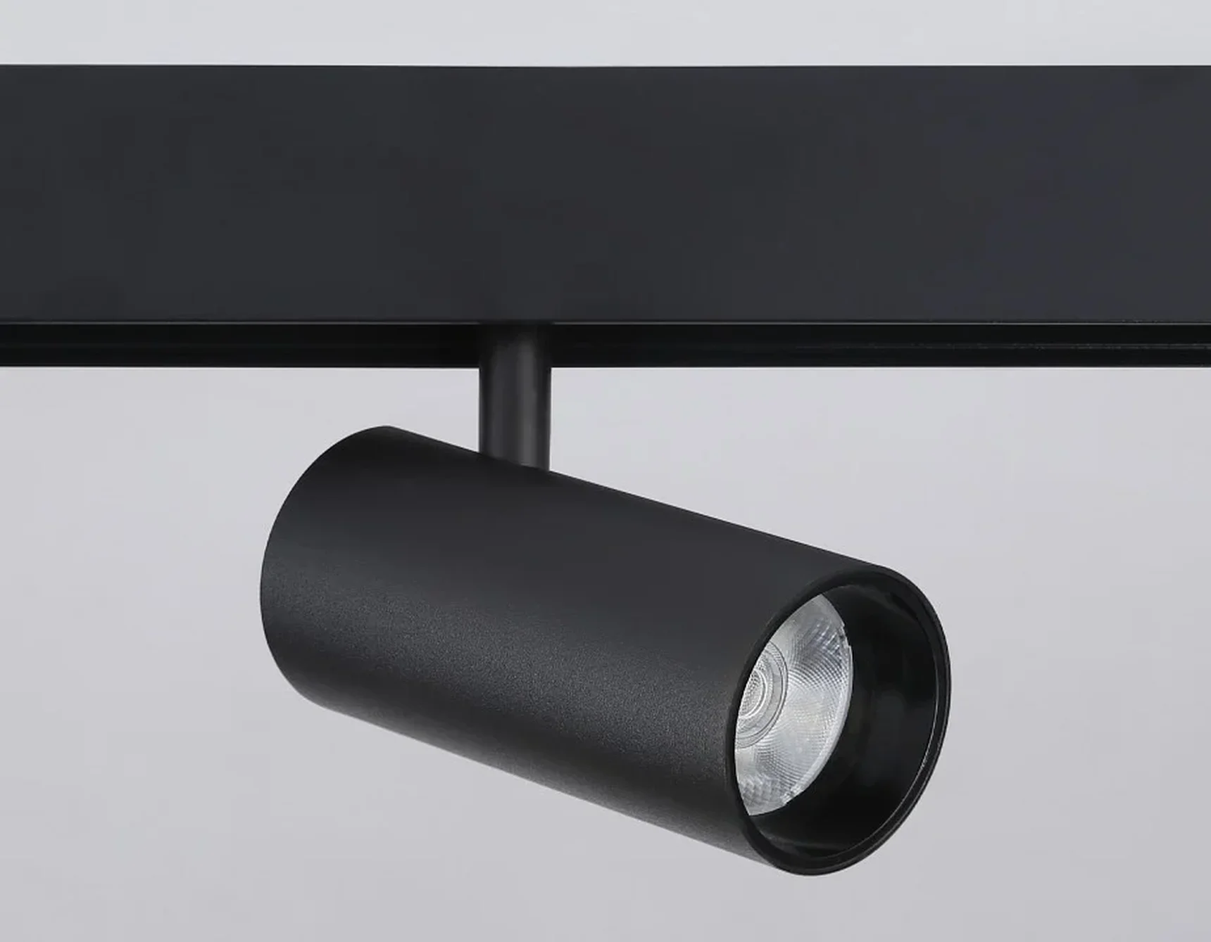 Светильник светодиодный для шинопровода Magnetic GL3833 BK черный IP20 15W 4200K 48V 24° D57*128