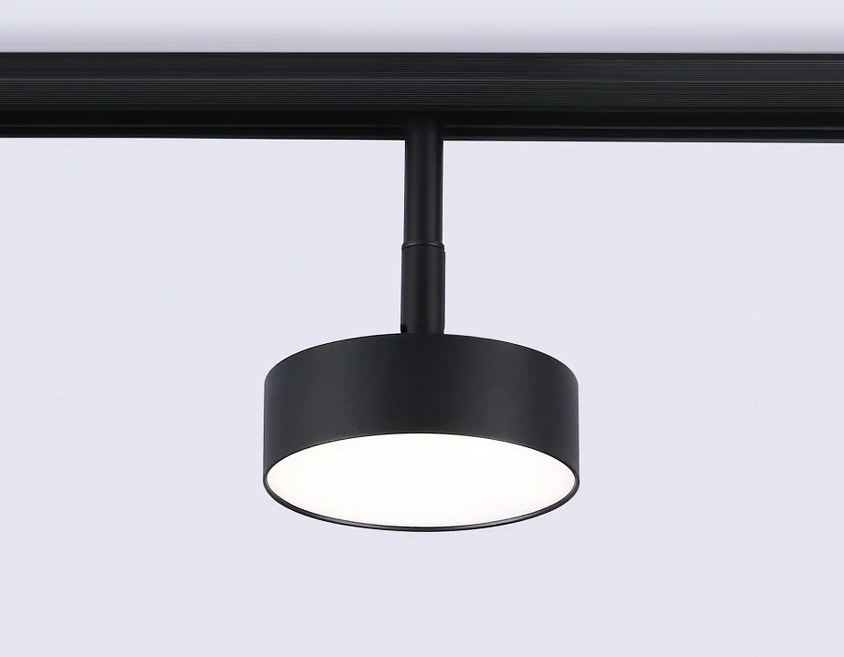 Светильник светодиодный трековый для шинопровода Magnetic GL3853 BK черный IP20 12W 4200K 48V D95*30