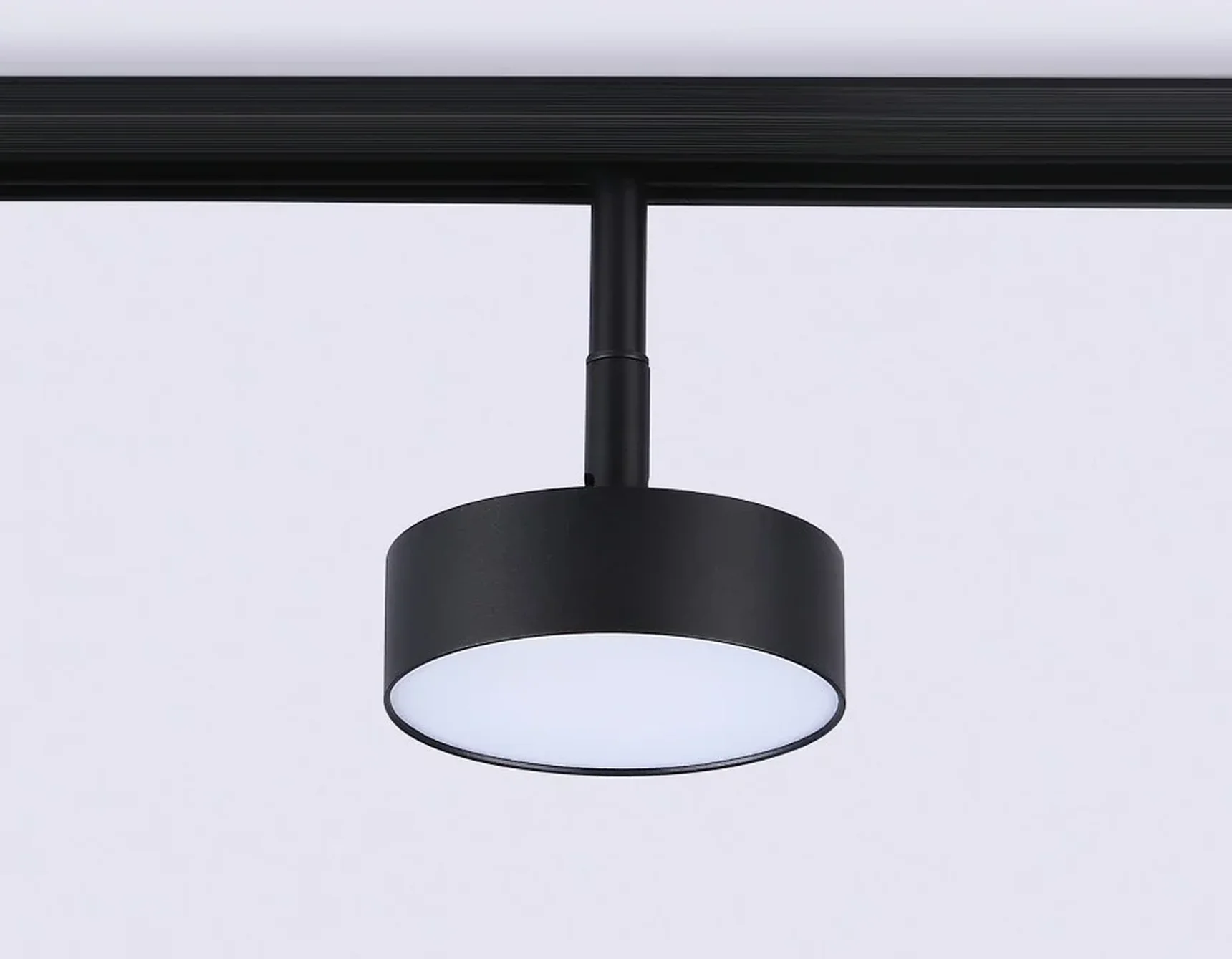 Светильник светодиодный трековый для шинопровода Magnetic GL3853 BK черный IP20 12W 4200K 48V D95*30