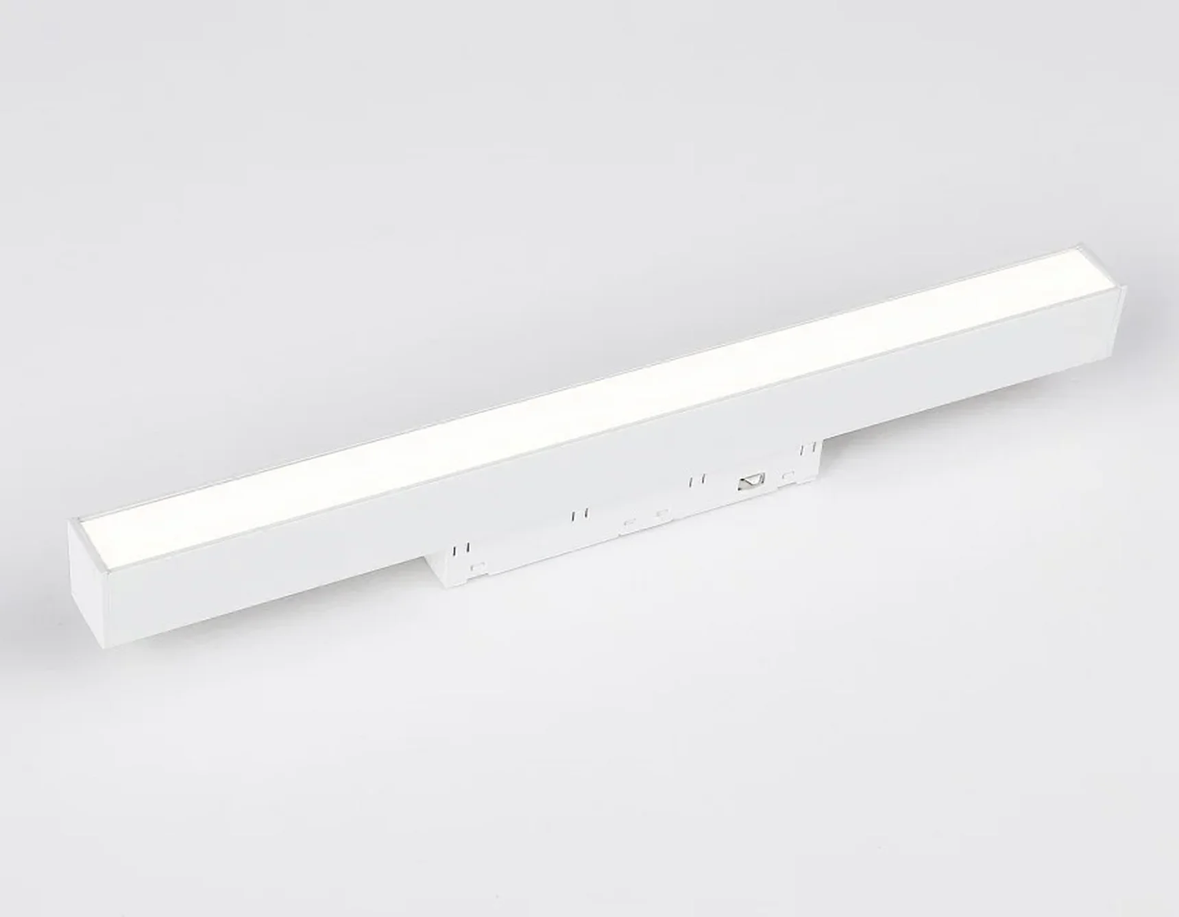 Светильник светодиодный для шинопровода Magnetic GL4001 WH белый IP20 12W 4200K 48V 300*22*45