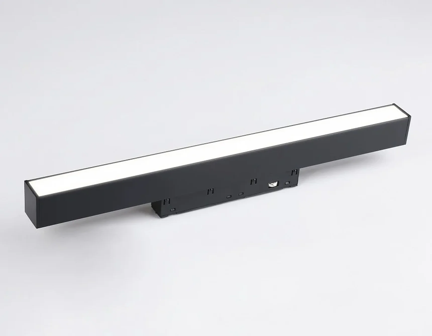 Светильник светодиодный для шинопровода Magnetic GL4004 BK черный IP20 12W 4200K 48V 300*22*45