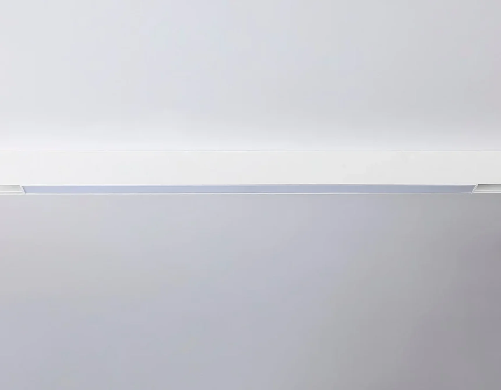 Светильник светодиодный для шинопровода Magnetic GL4008 WH белый IP20 24W 4200K 48V 605*22*45