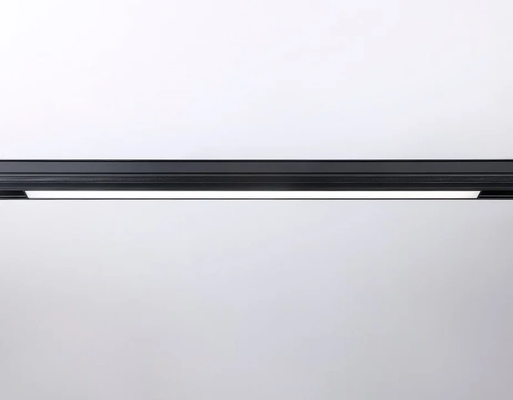 Трековый светодиодный светильник Ambrella light Track System Magnetic GL4011