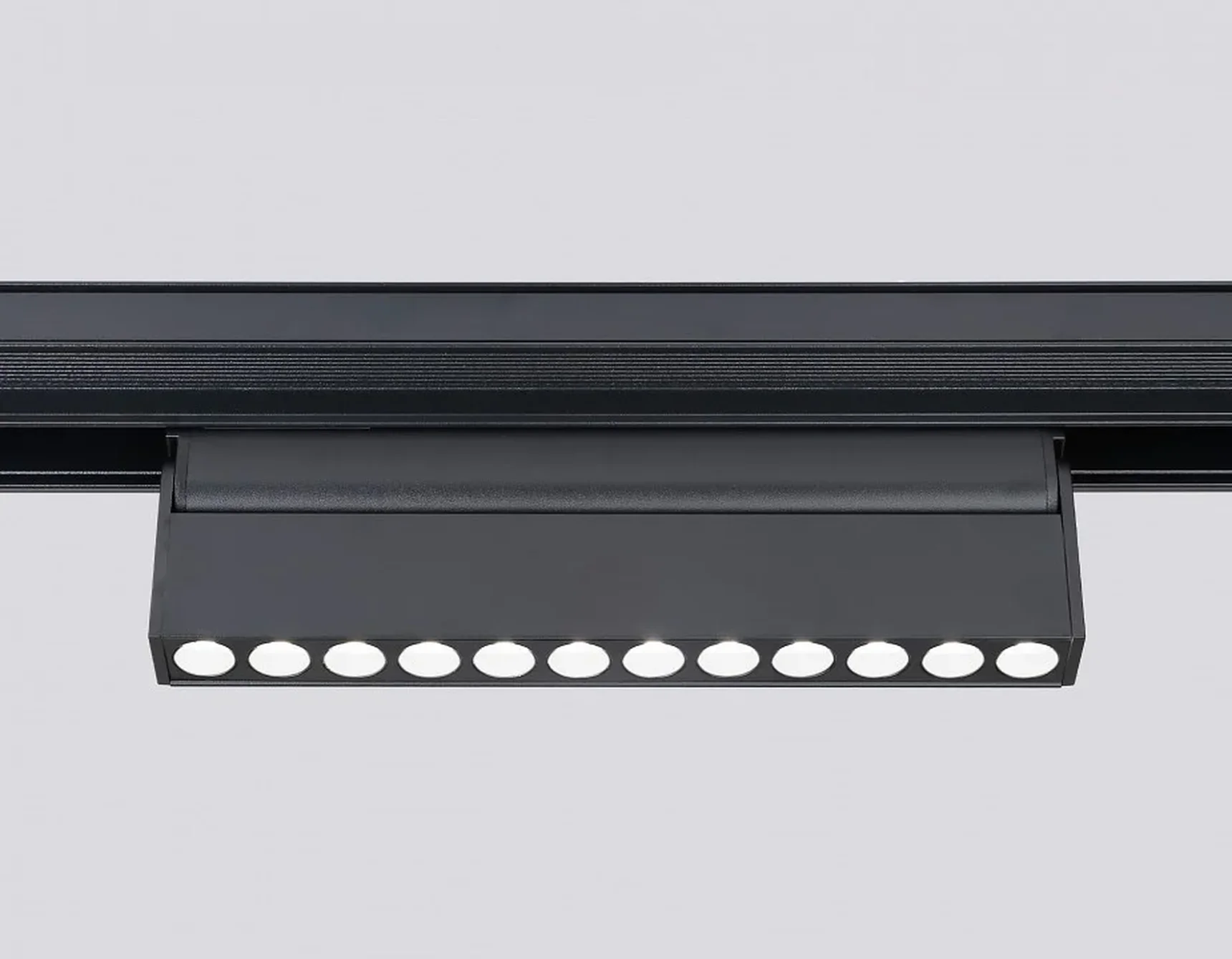 Светильник светодиодный поворотный для шинопровода Magnetic GL4048 BK черный IP20 12W 4200K 48V 24° 223*22*105