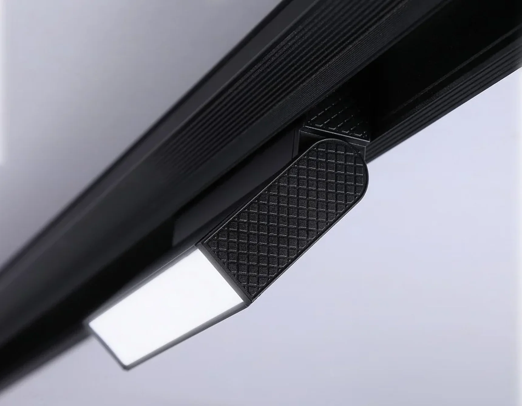 Светильник светодиодный трековый для шинопровода Magnetic GL4059 BK черный IP20 6W 4200K 48V 115*22*105