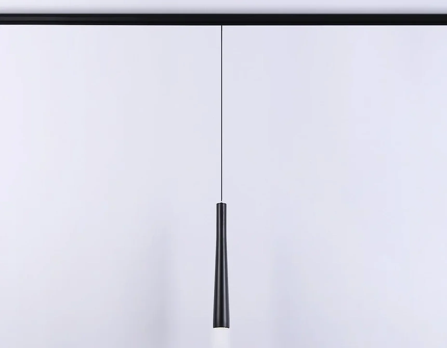 Светильник светодиодный трековый подвесной для шинопровода Magnetic GL4351 BK черный IP20 6W 4200K 48V 24° D40*H300