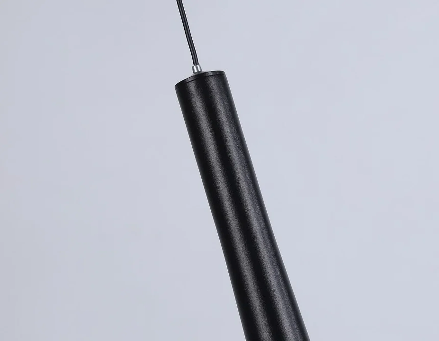 Светильник светодиодный трековый подвесной для шинопровода Magnetic GL4351 BK черный IP20 6W 4200K 48V 24° D40*H300