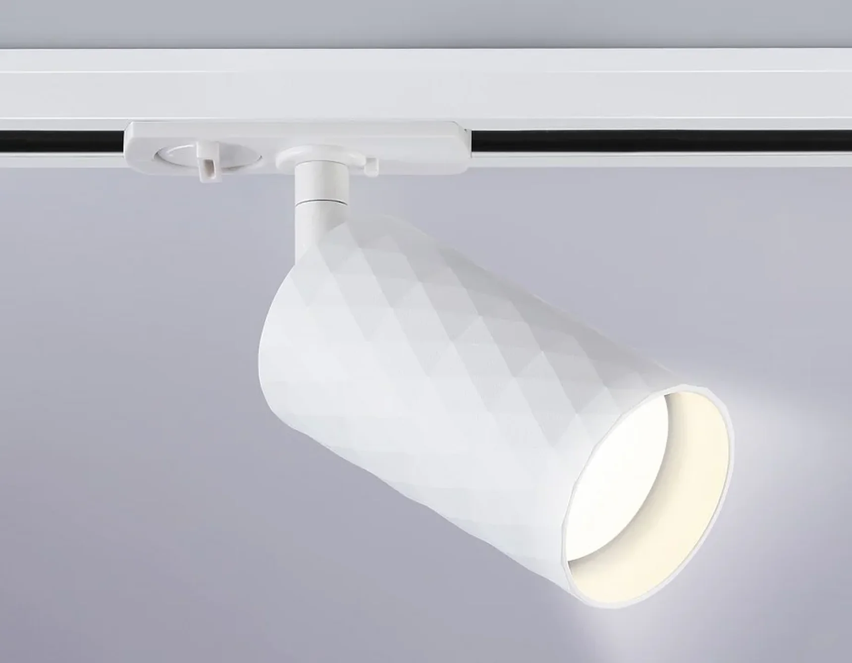 Светильник трековый GL5131 WH белый GU10 max 12W