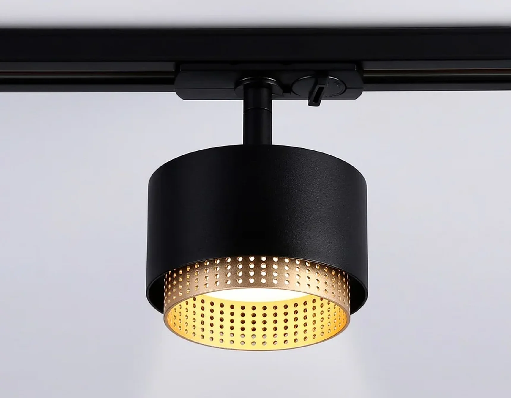 Светильник трековый GL5381 BK/GD черный/золото GX53 max 12W D95*130
