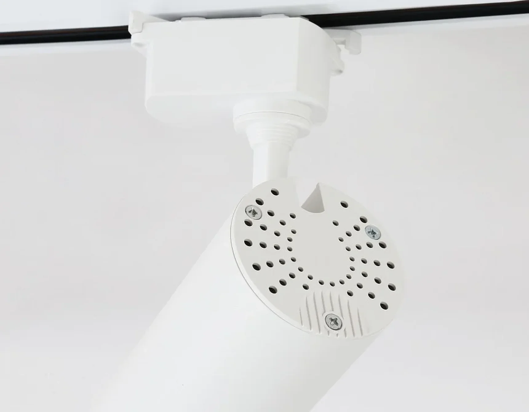 Cветильник светодиодный трековый GL5821 WH белый LED 15W 4200K 24°