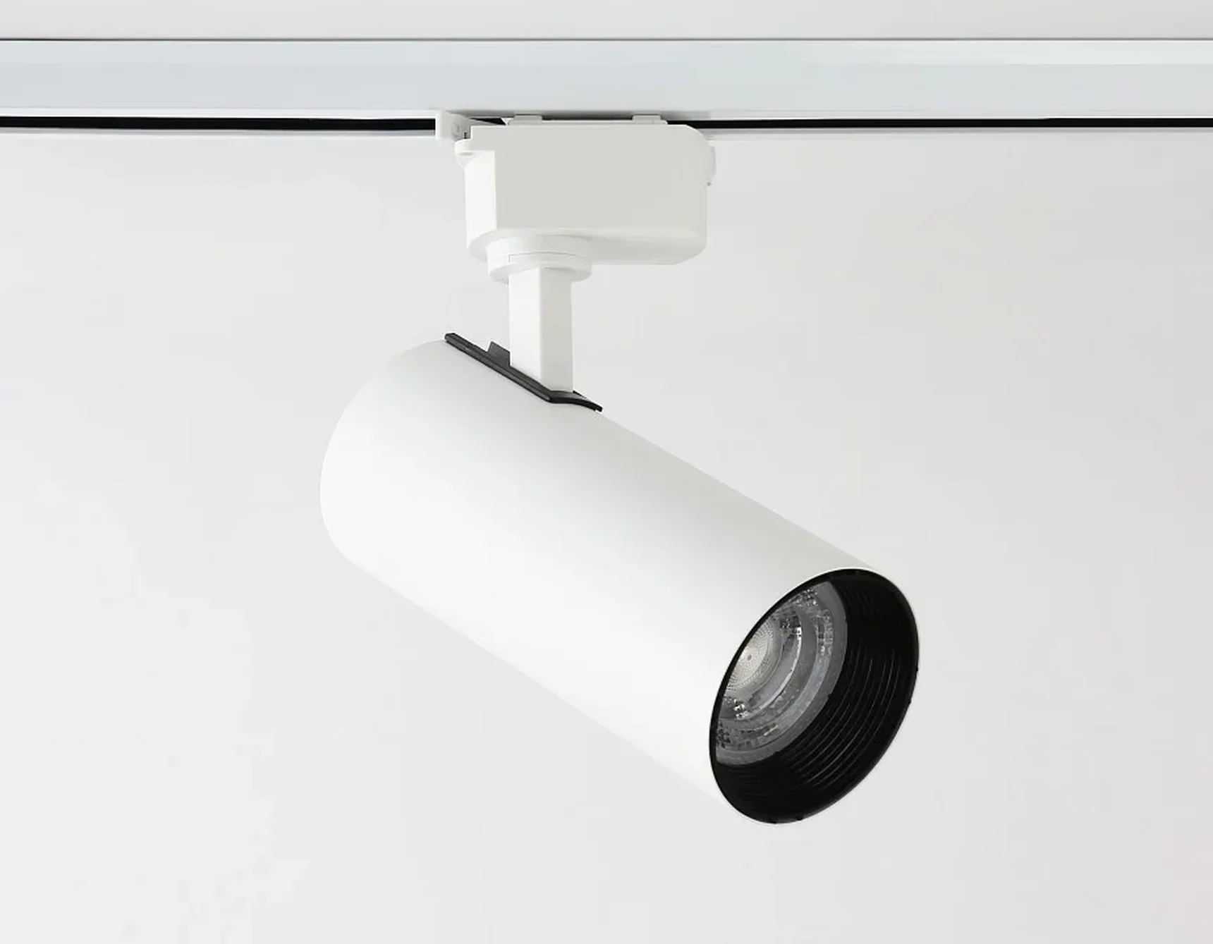 Cветильник светодиодный трековый GL5822 WH белый LED 24W 4200K 24°