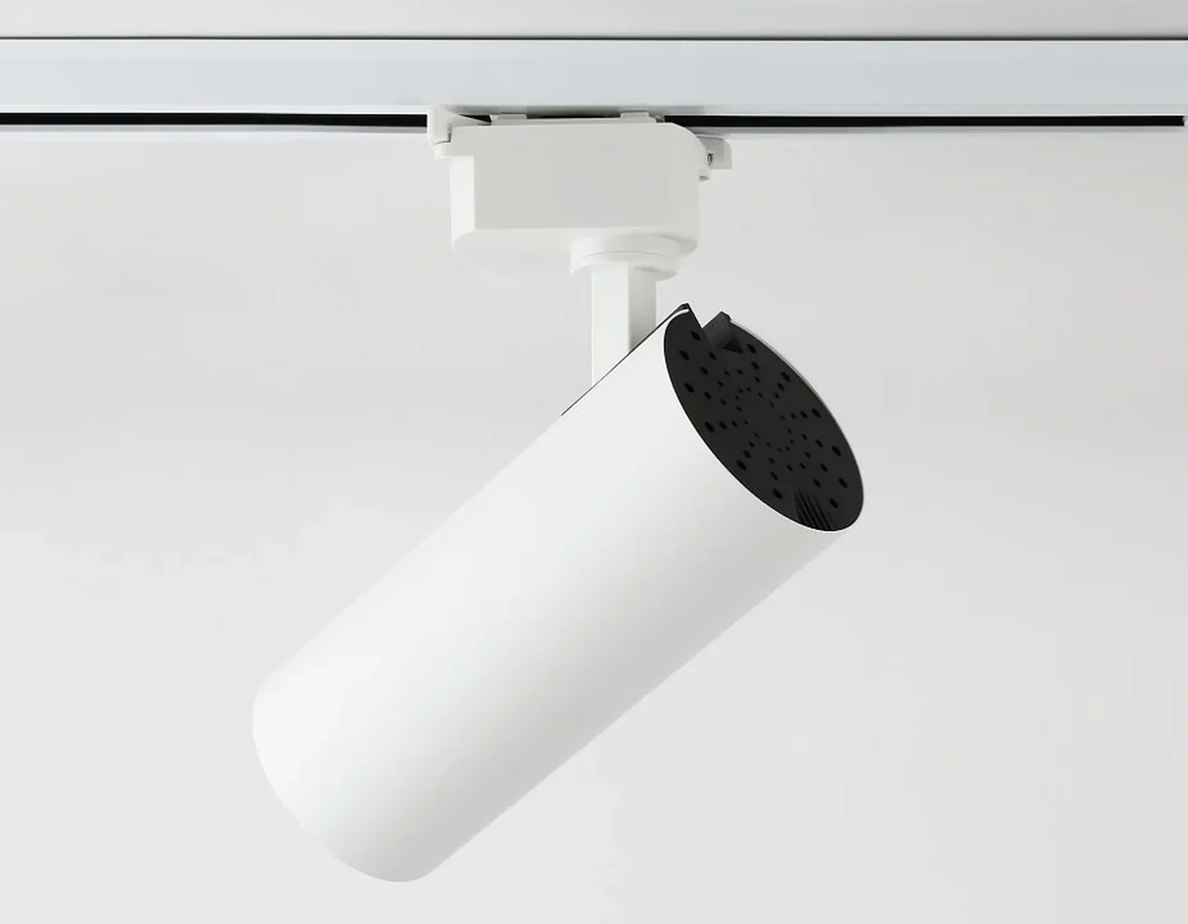 Cветильник светодиодный трековый GL5822 WH белый LED 24W 4200K 24°