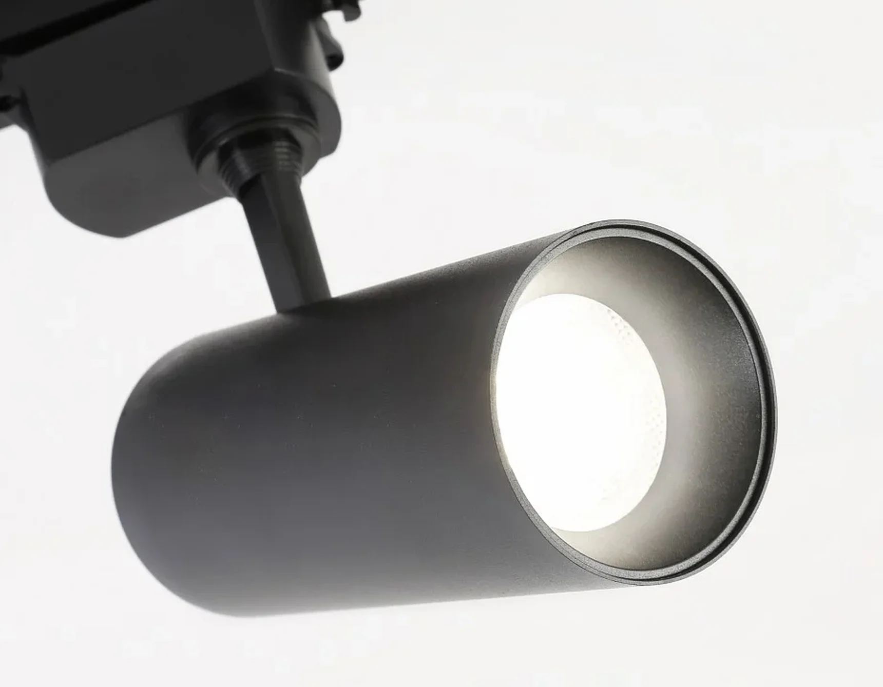 Cветильник светодиодный трековый GL5828 BK черный LED 15W 4200K 24°