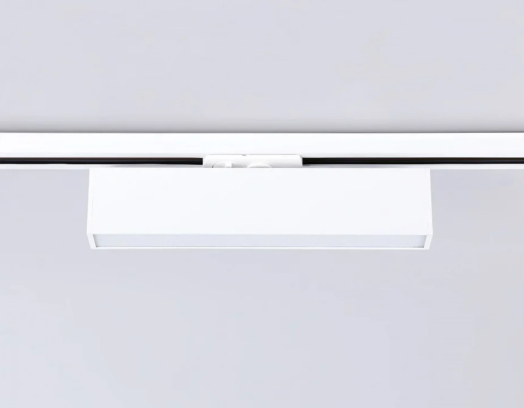 Светильник светодиодный трековый GL6761 WH белый LED 12W 3000K 300*22*48