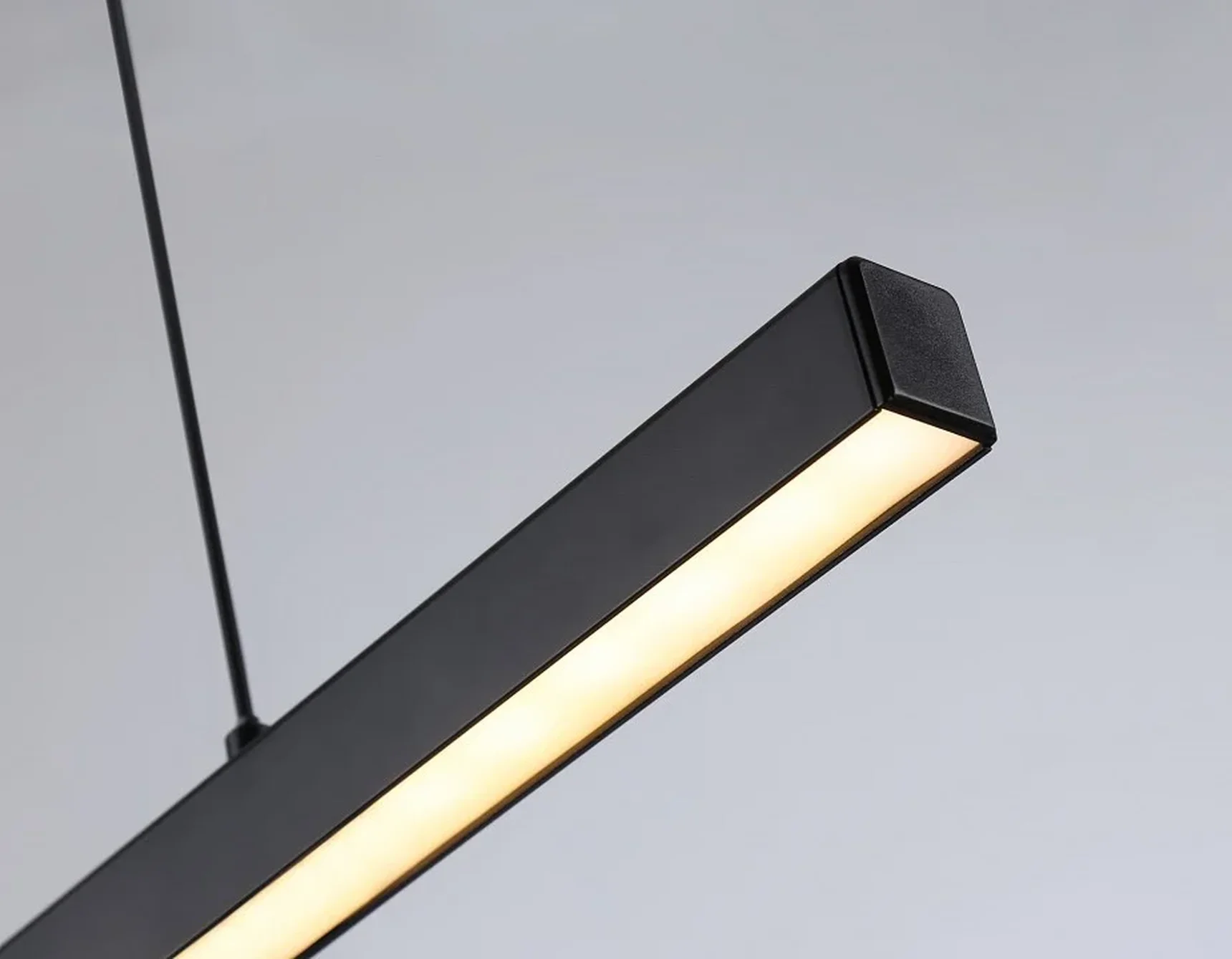 Светильник светодиодный трековый GL6785 BK черный LED 24W 3000K 600*22*1025