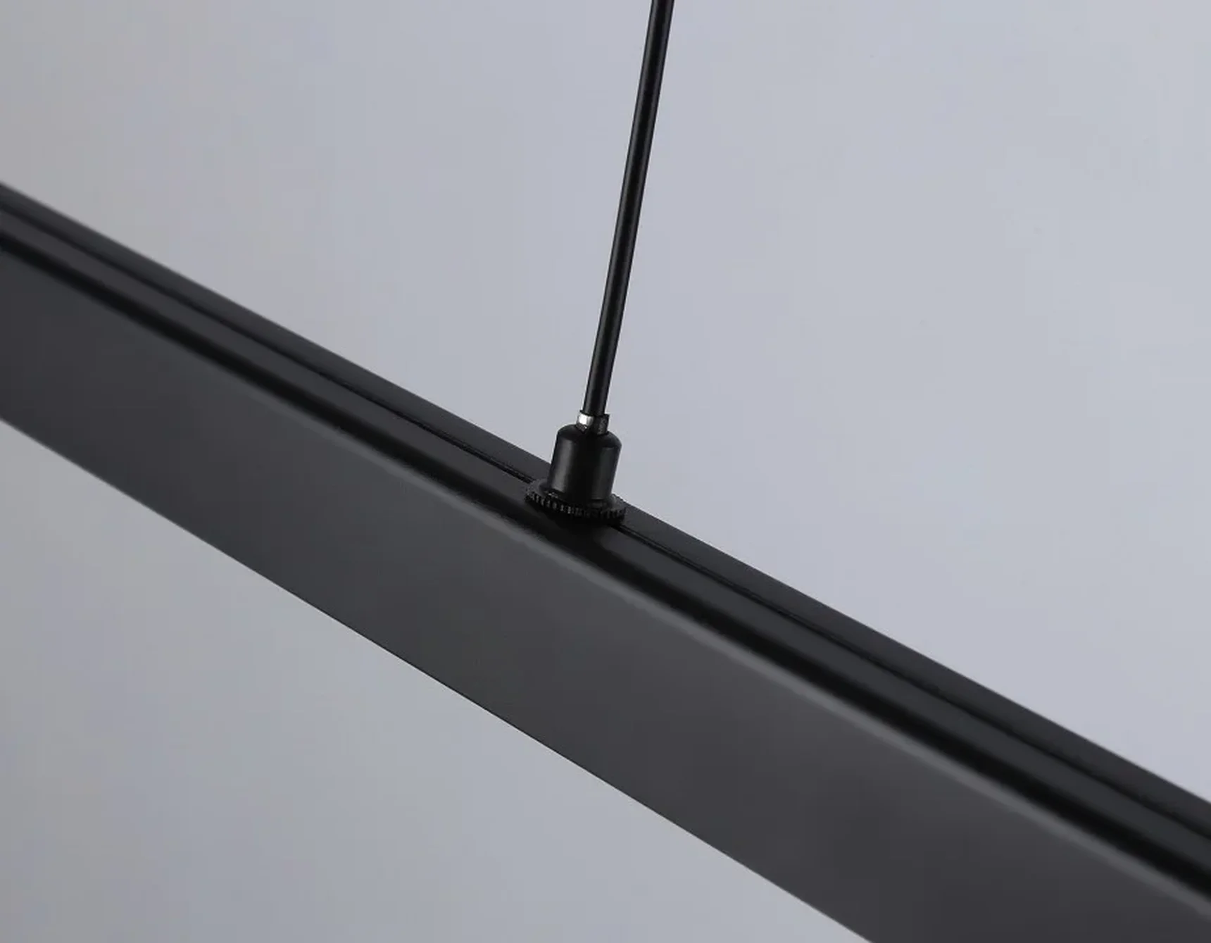 Светильник светодиодный трековый GL6787 BK черный LED 24W 4200K 600*22*1025