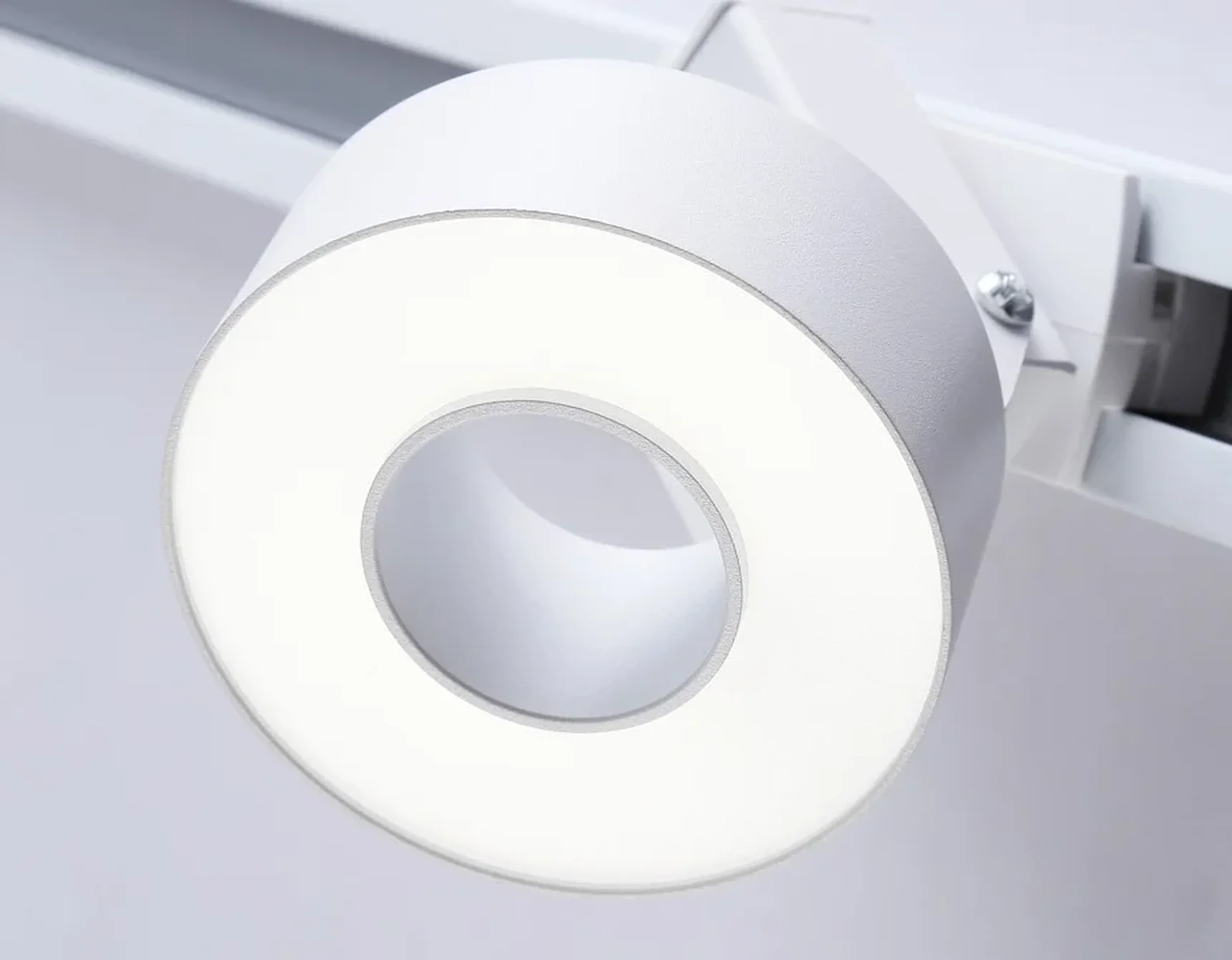 Светильник светодиодный трековый GL6861 WH белый LED 10W 4200K D75*80