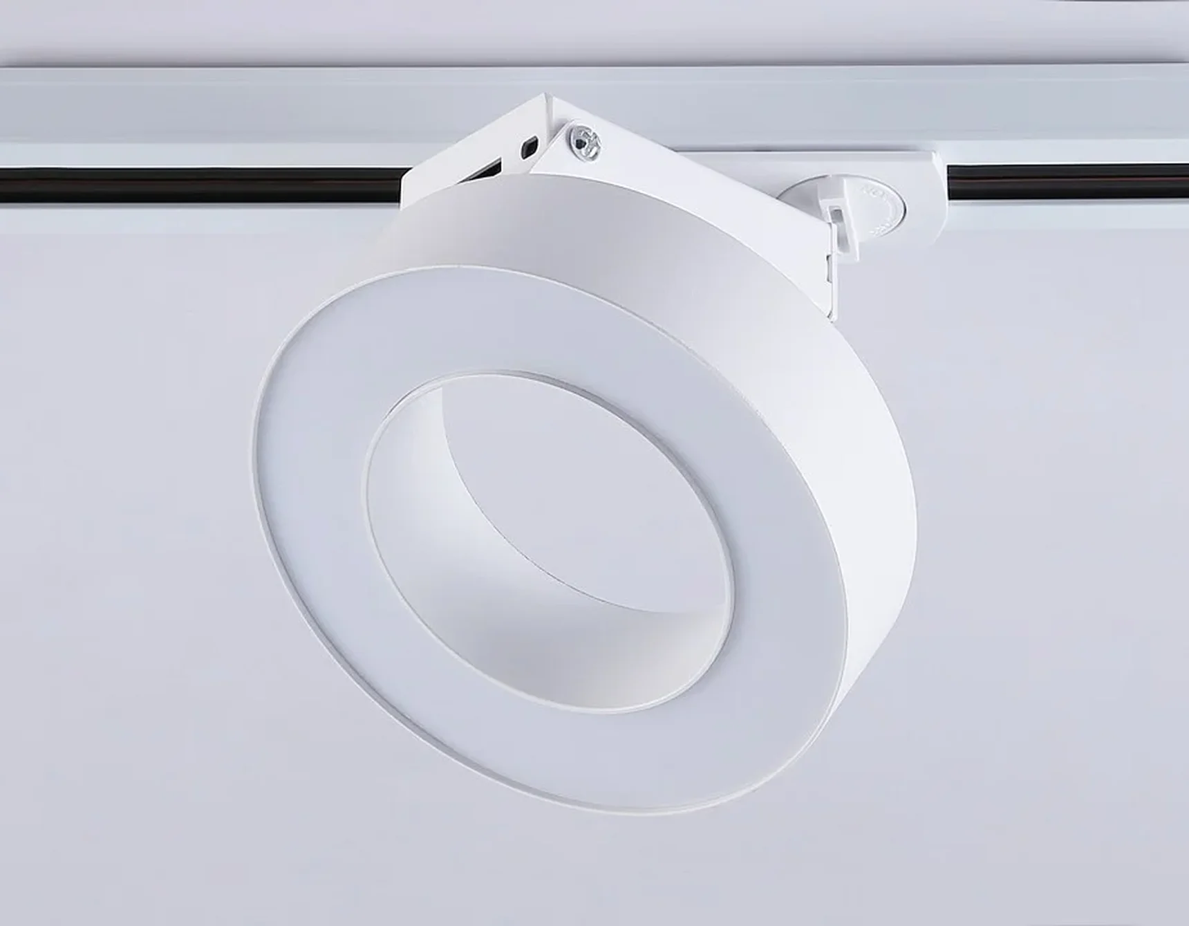 Светильник светодиодный трековый GL6866 WH белый LED 15W 4200K D115*80