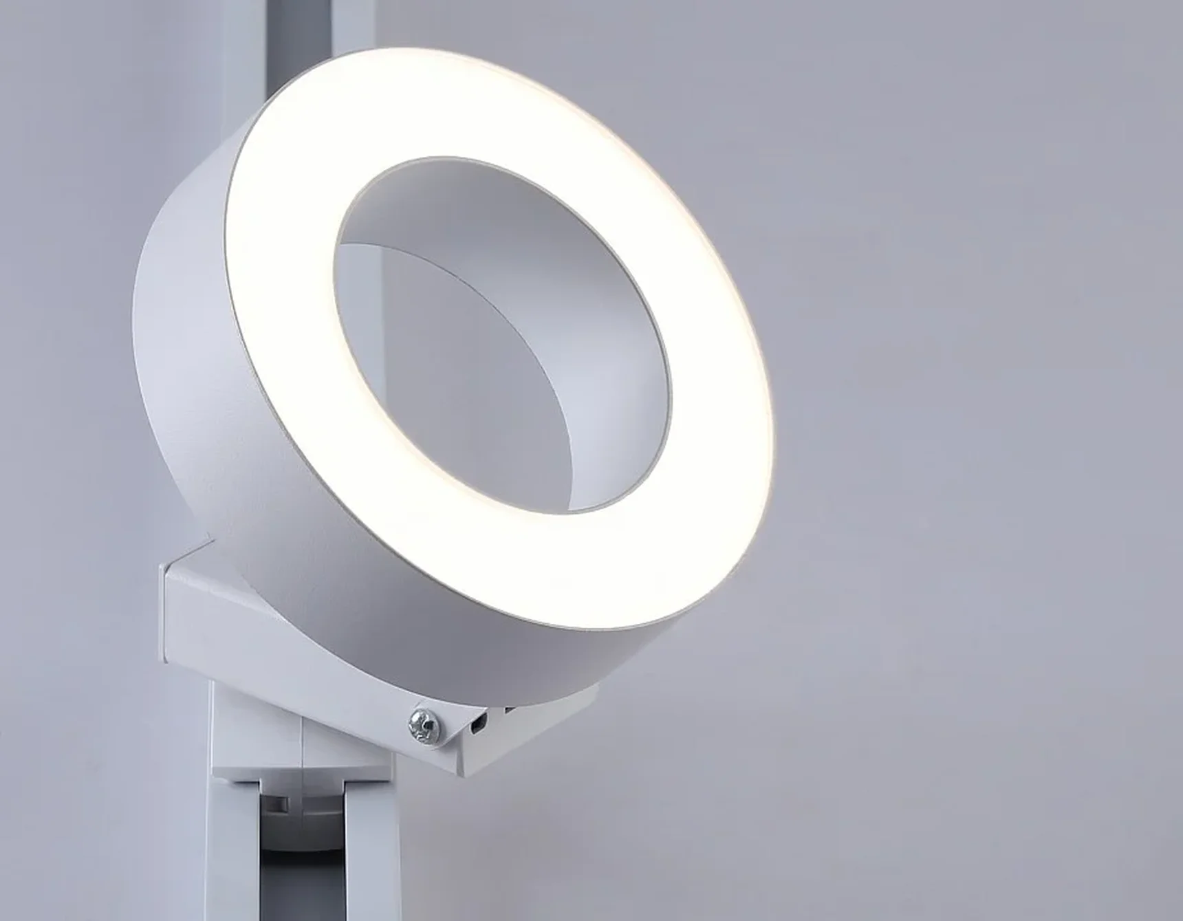 Светильник светодиодный трековый GL6866 WH белый LED 15W 4200K D115*80