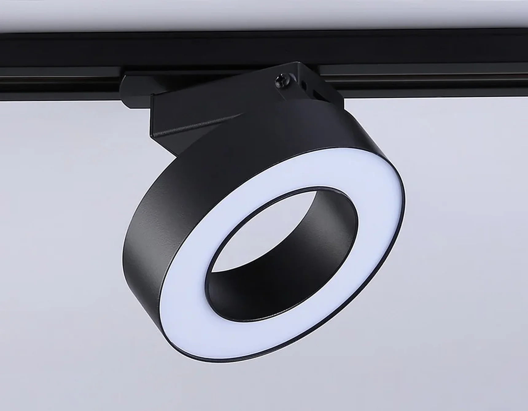 Светильник светодиодный трековый GL6868 BK черный LED 15W 4200K D115*80