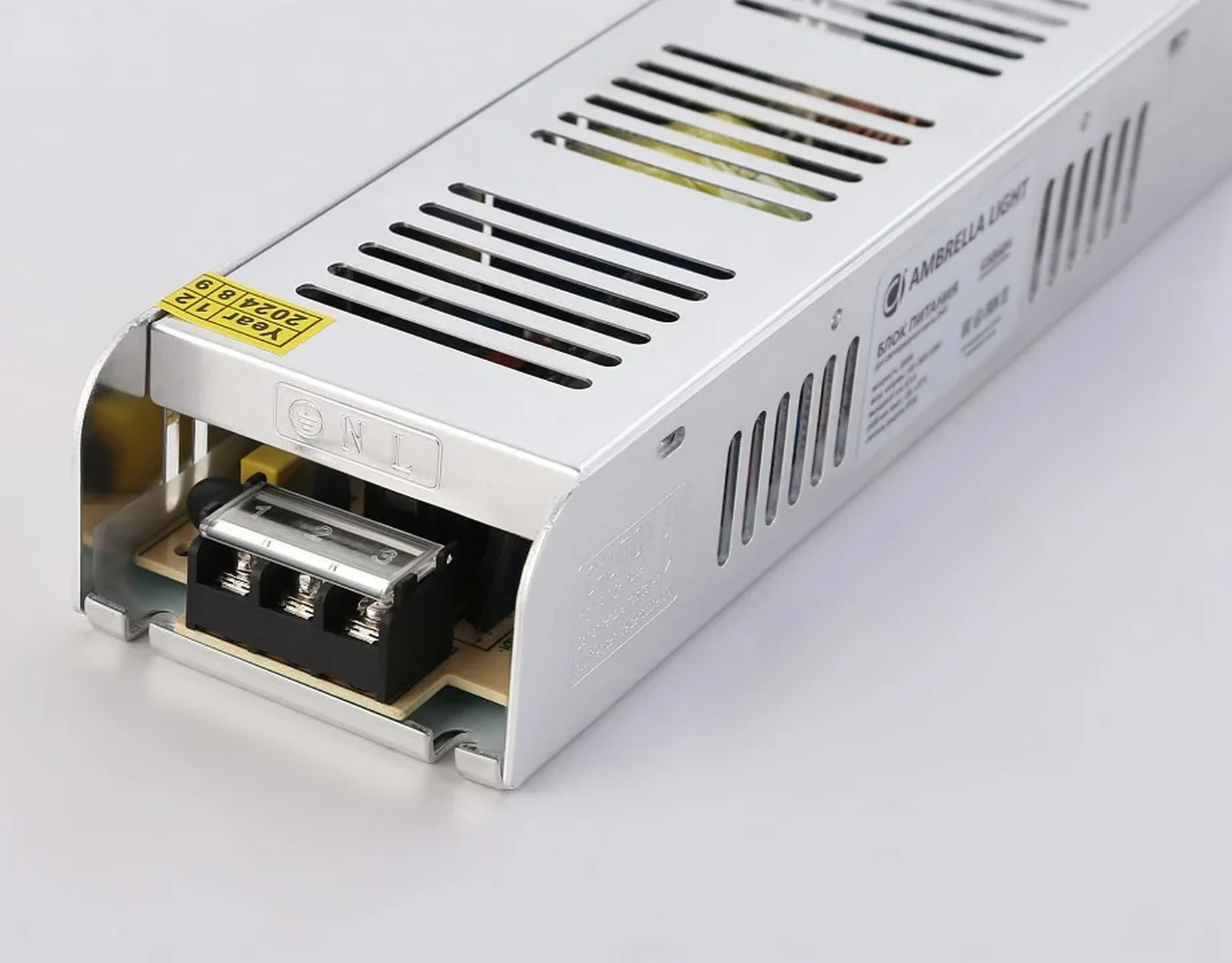 GS8684 блок питания 24V 200W 8.3A IP20 185-260V 223*67*40