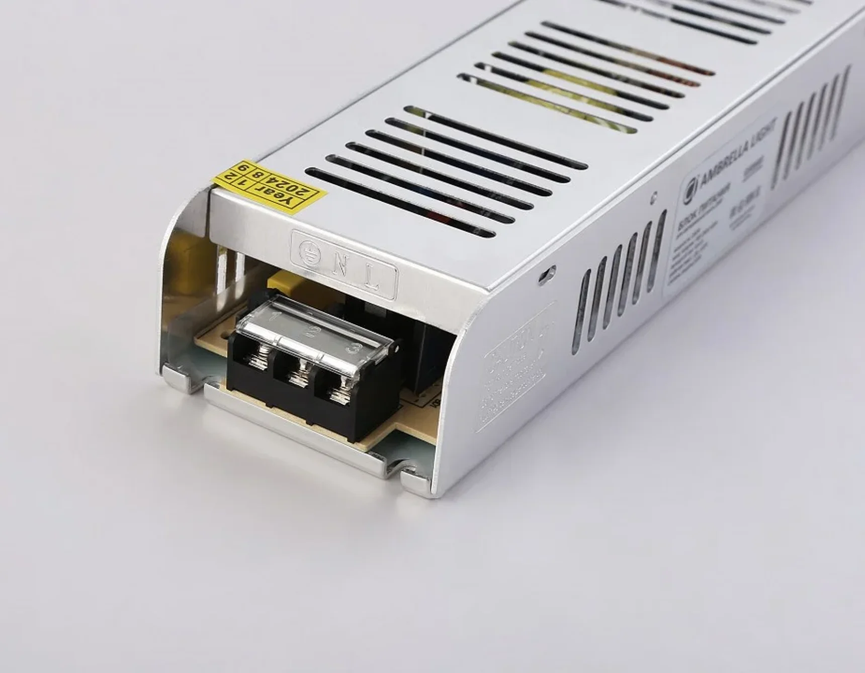 GS8685 блок питания 24V 250W 10.4A IP20 185-260V EMC 223*67*40