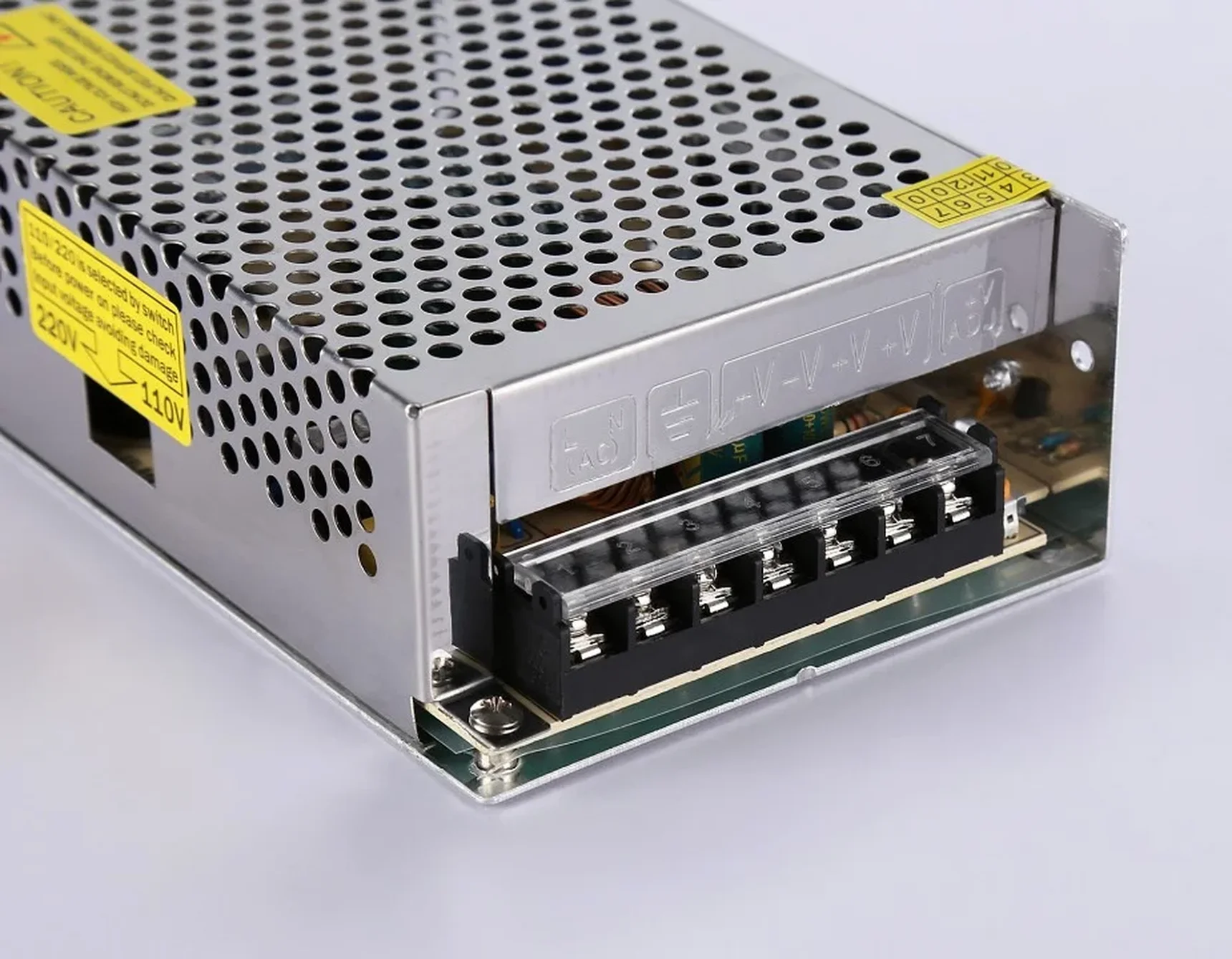 Блок питания LED Driver 200Вт 24В GS9607