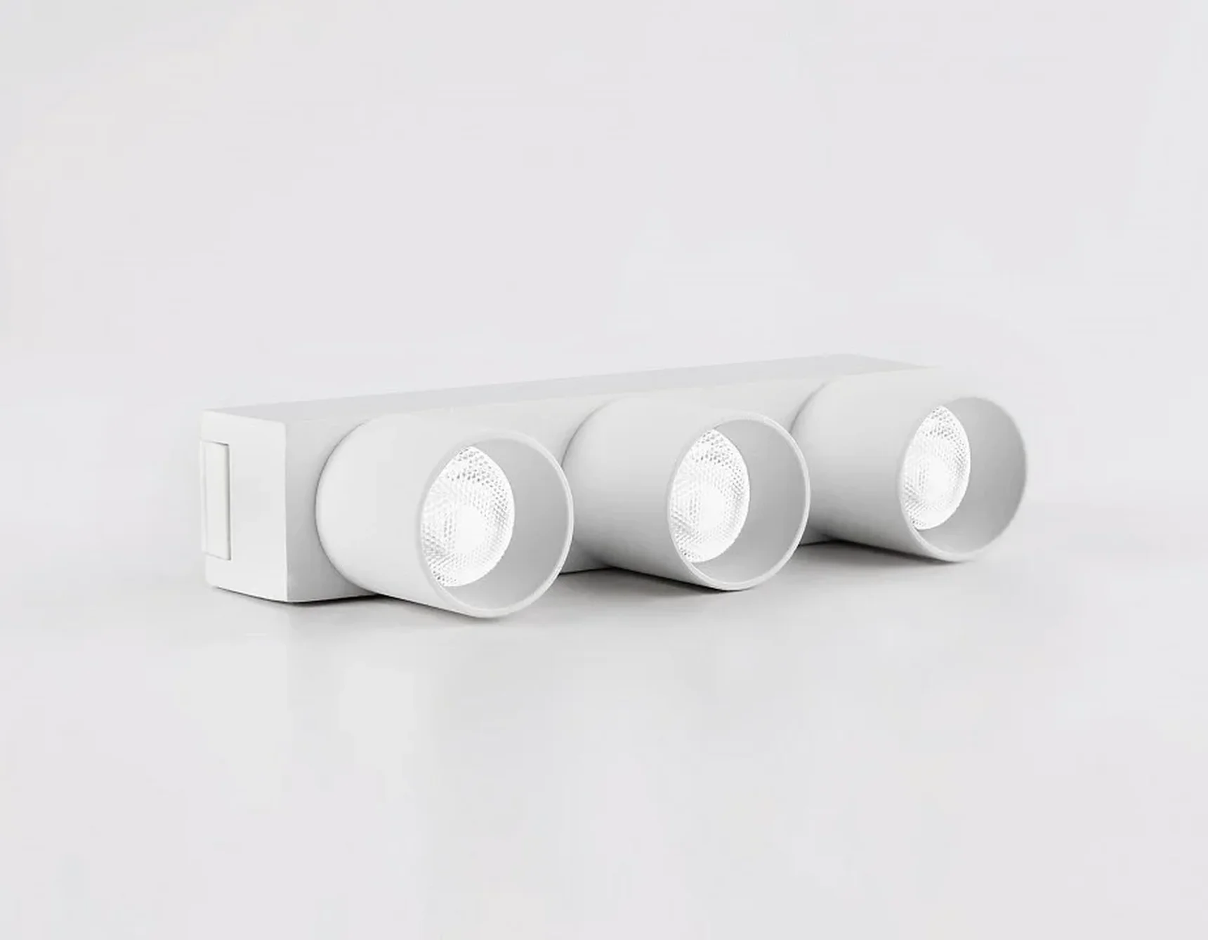 Светильник светодиодный трековый для шинопровода Magnetic Ultra Slim GV1503/3 WH белый IP20 6W 4200K 48V 24° 122*26*55