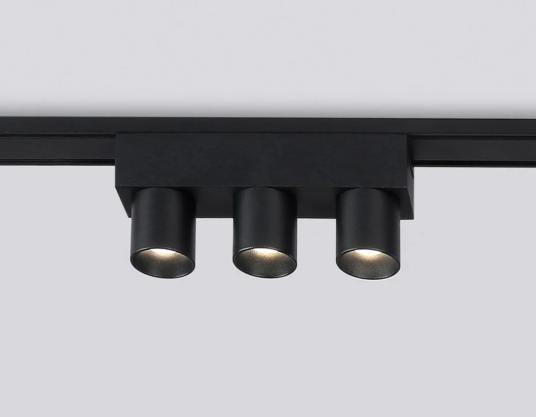 Светильник светодиодный трековый для шинопровода Magnetic Ultra Slim GV1504/3 BK черный IP20 6W 4200K 48V 24° 122*26*55
