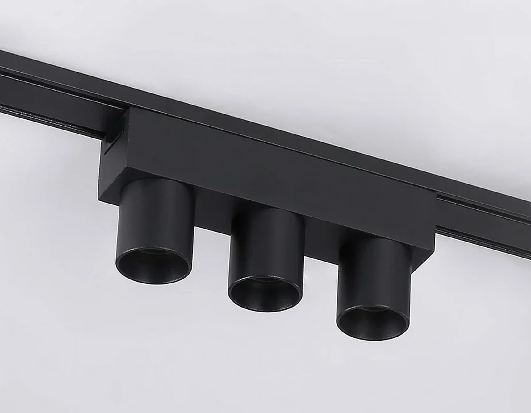 Светильник светодиодный трековый для шинопровода Magnetic Ultra Slim GV1504/3 BK черный IP20 6W 4200K 48V 24° 122*26*55