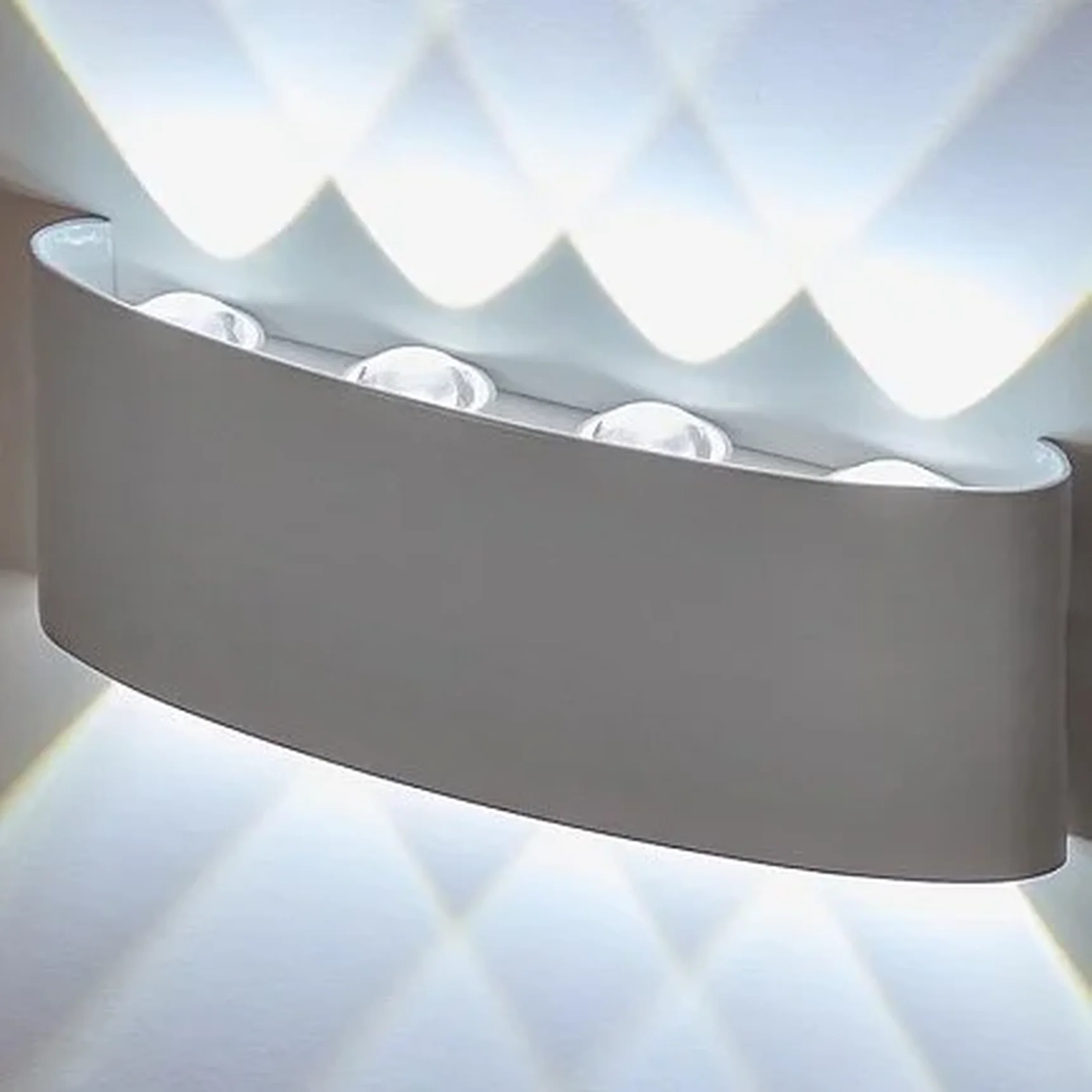 Светильник настенный LED 8x1W 4200K Белый 220V IP54 IL.0014.0001-8 WH