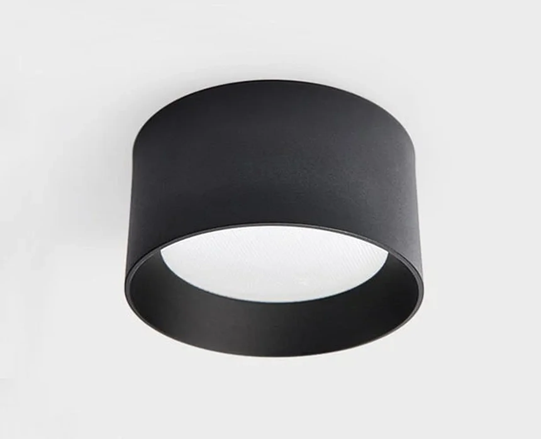 IT02-004 black 3000K Светильник потолочный
