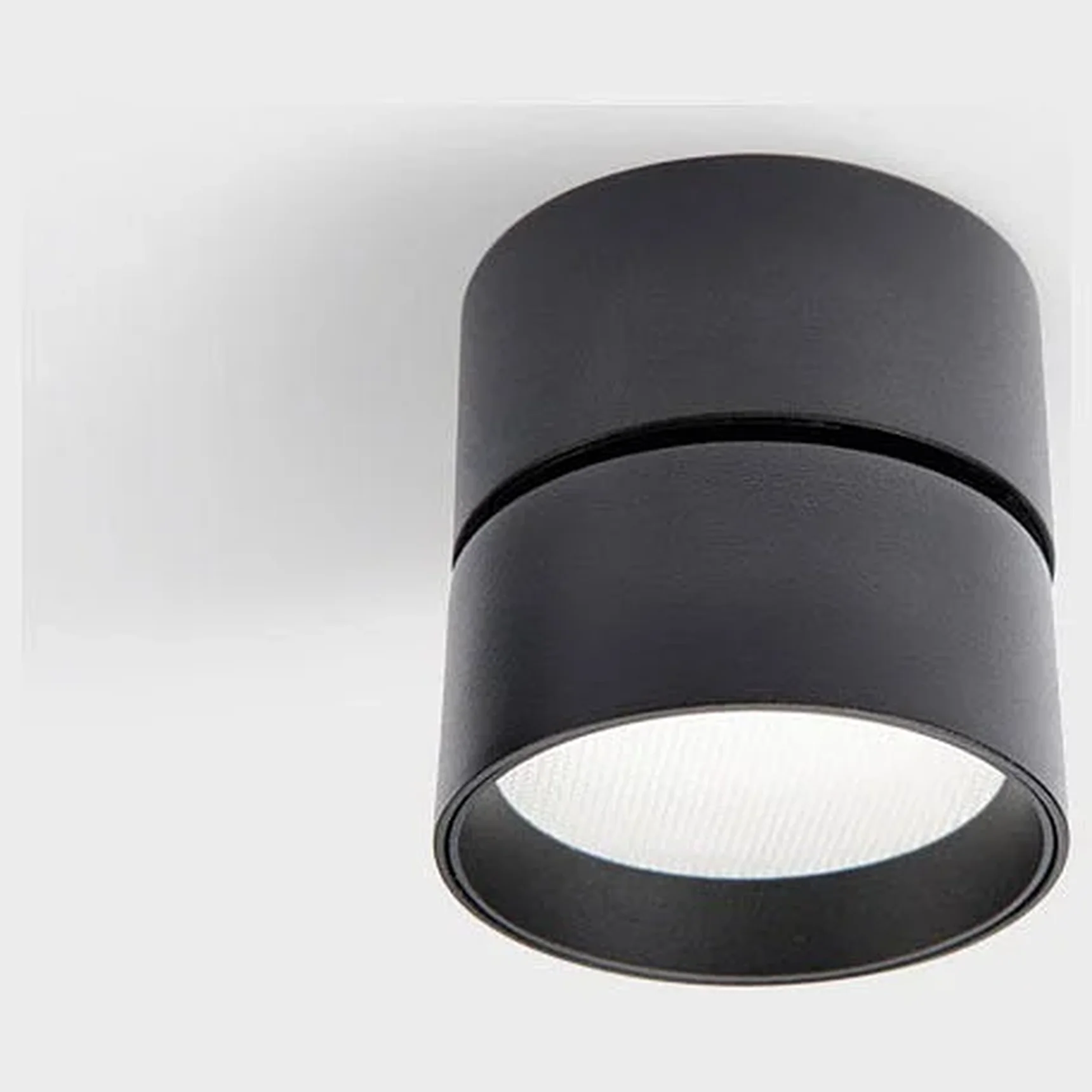 IT02-005 black 4000K Светильник потолочный