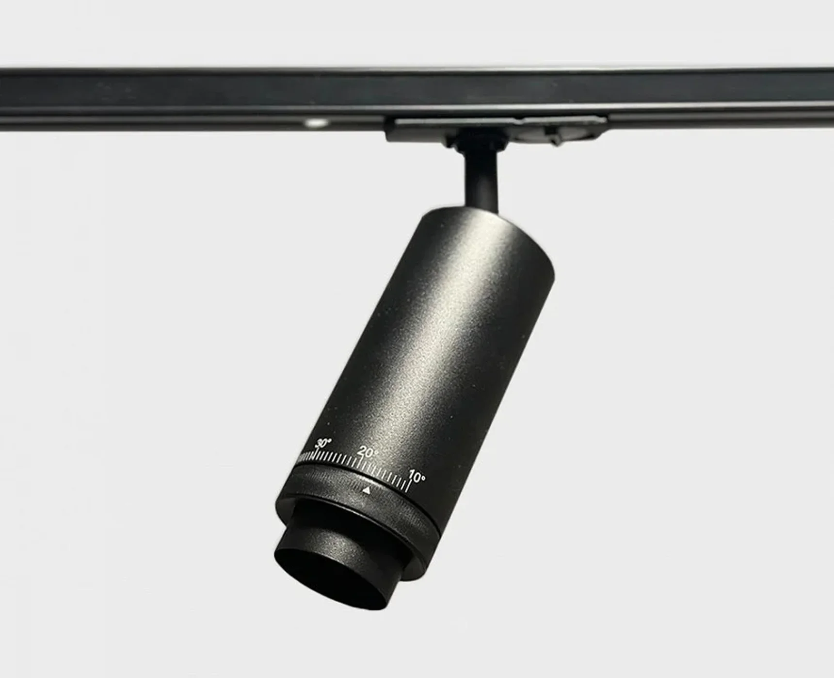IT02-021 black 3000K LED 15W min 450Lm-max 950Lm CRI:90 10-45° d54x187mm светильник трековый