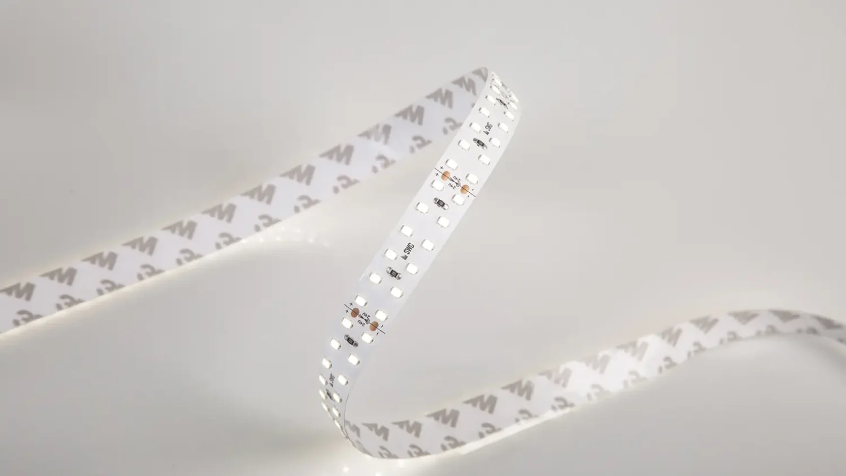 Светодиодная лента 2835, 240 LED/м, 19,2 Вт/м, 24В , IP20, Цвет: нейтральный белый, SWG2240-24-19.2-NW-M