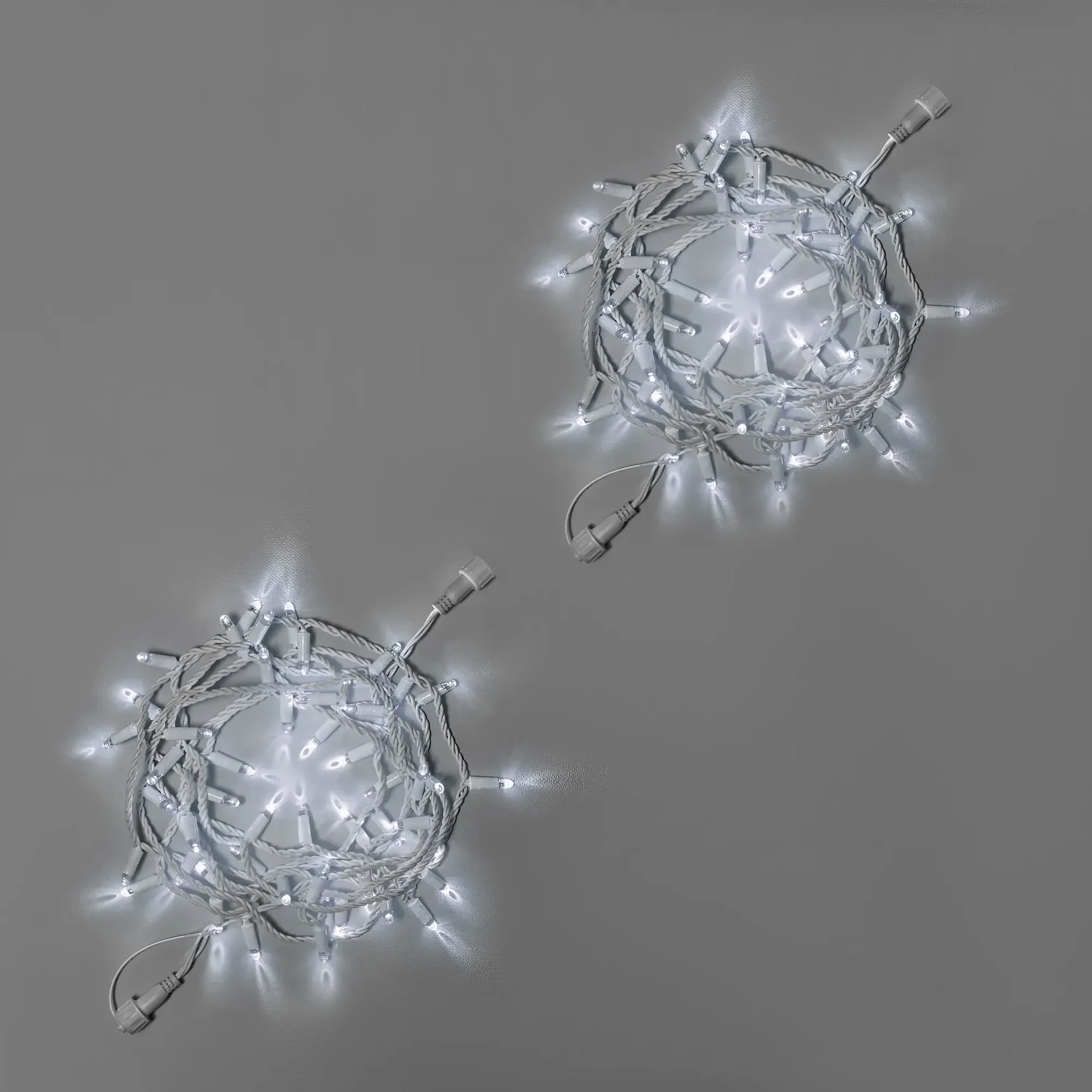 Светодиодная гирлянда INOXHUB Нить 10м, 100 LED, соединяемая, 220В, IP65, белый резиновый провод 3.3мм, БЕЛАЯ