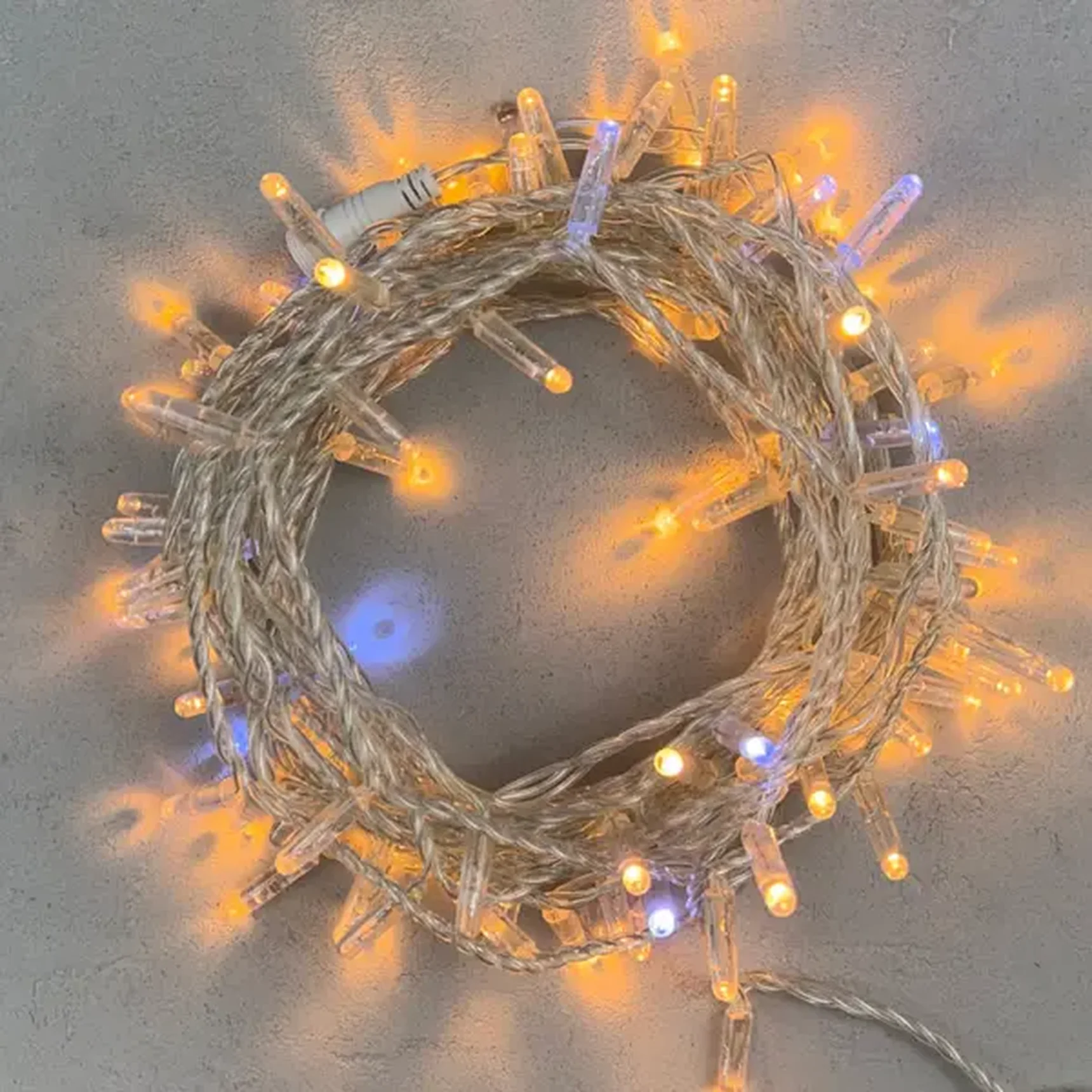 Гирлянда Нить с Колпачком 10м Экстра Тепло-Белая с Мерцанием Белого Диода 220В, 100 LED, Провод Проз