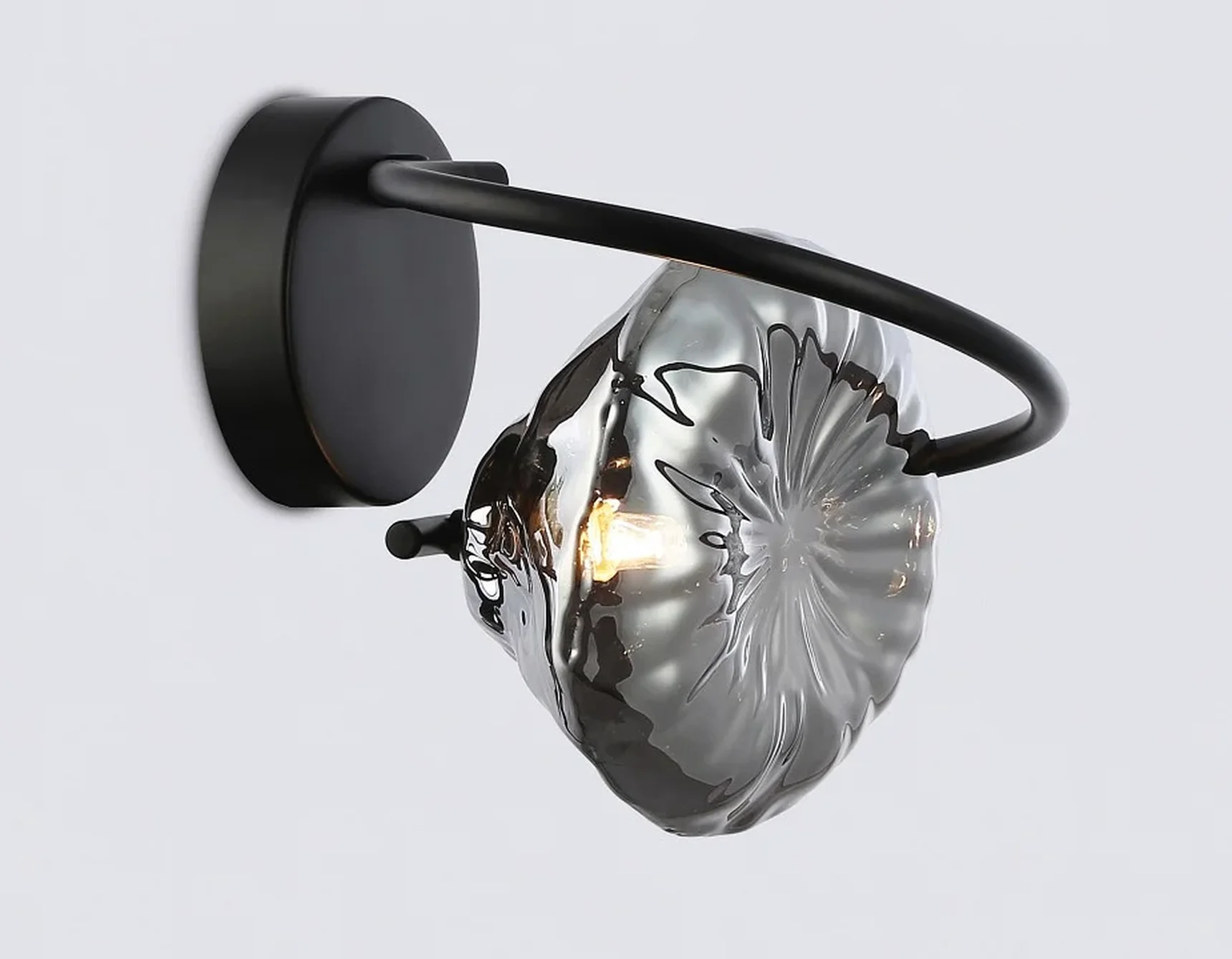 Светильник настенный LH15005 BK/SM черный/дымчатый G9 max 40W 195*210*170